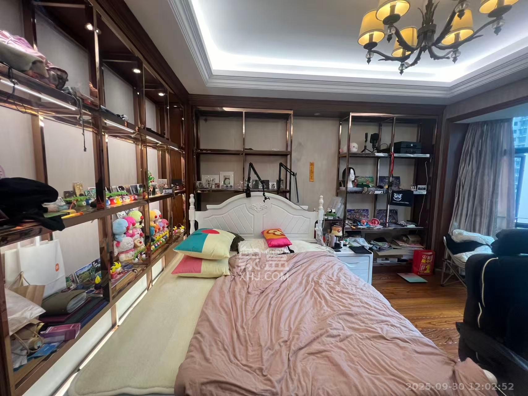 王府花园  4室2厅2卫    4300.0元/月室内图