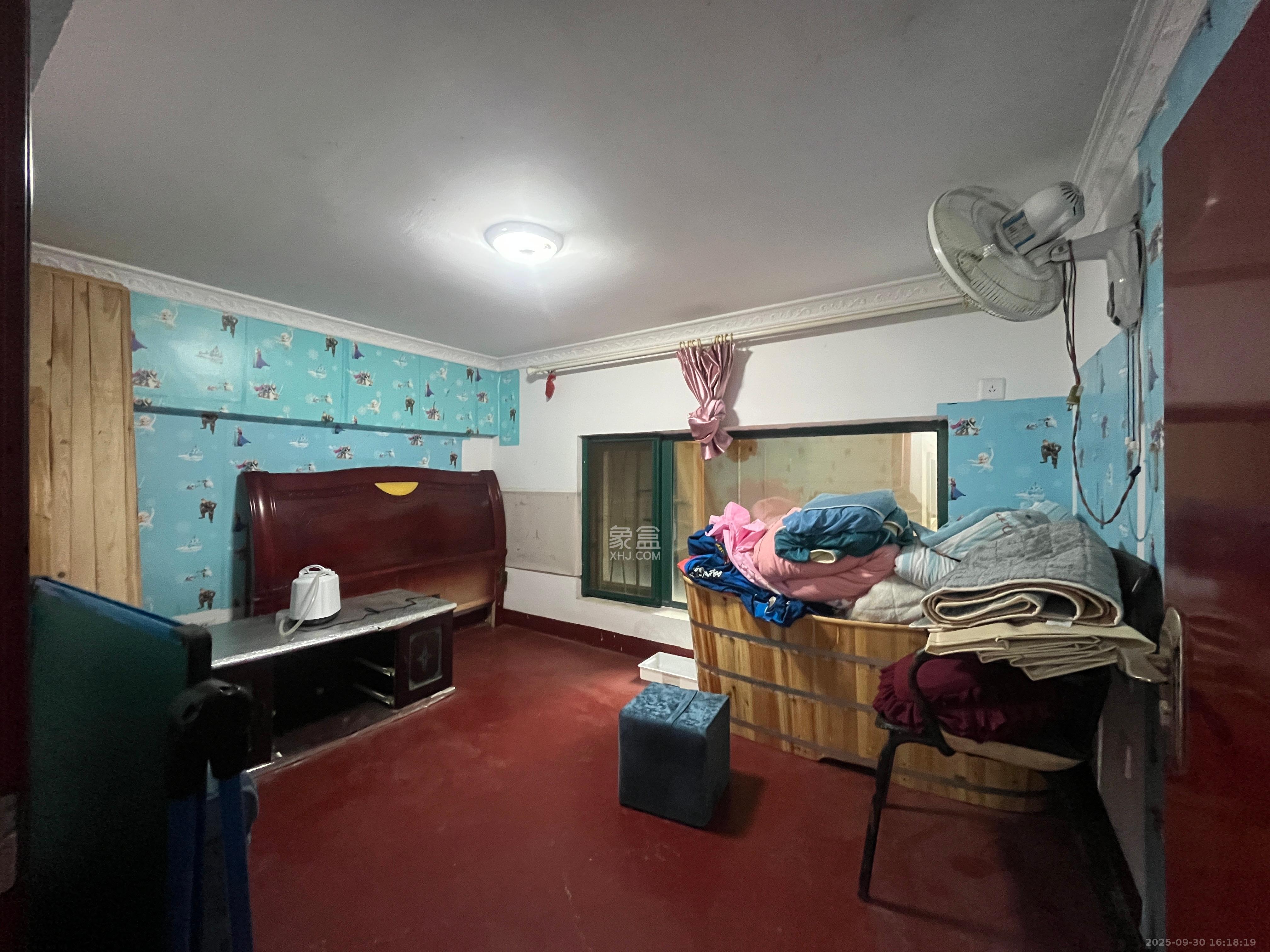 恒大名都  6室2厅3卫    2200.0元/月室内图