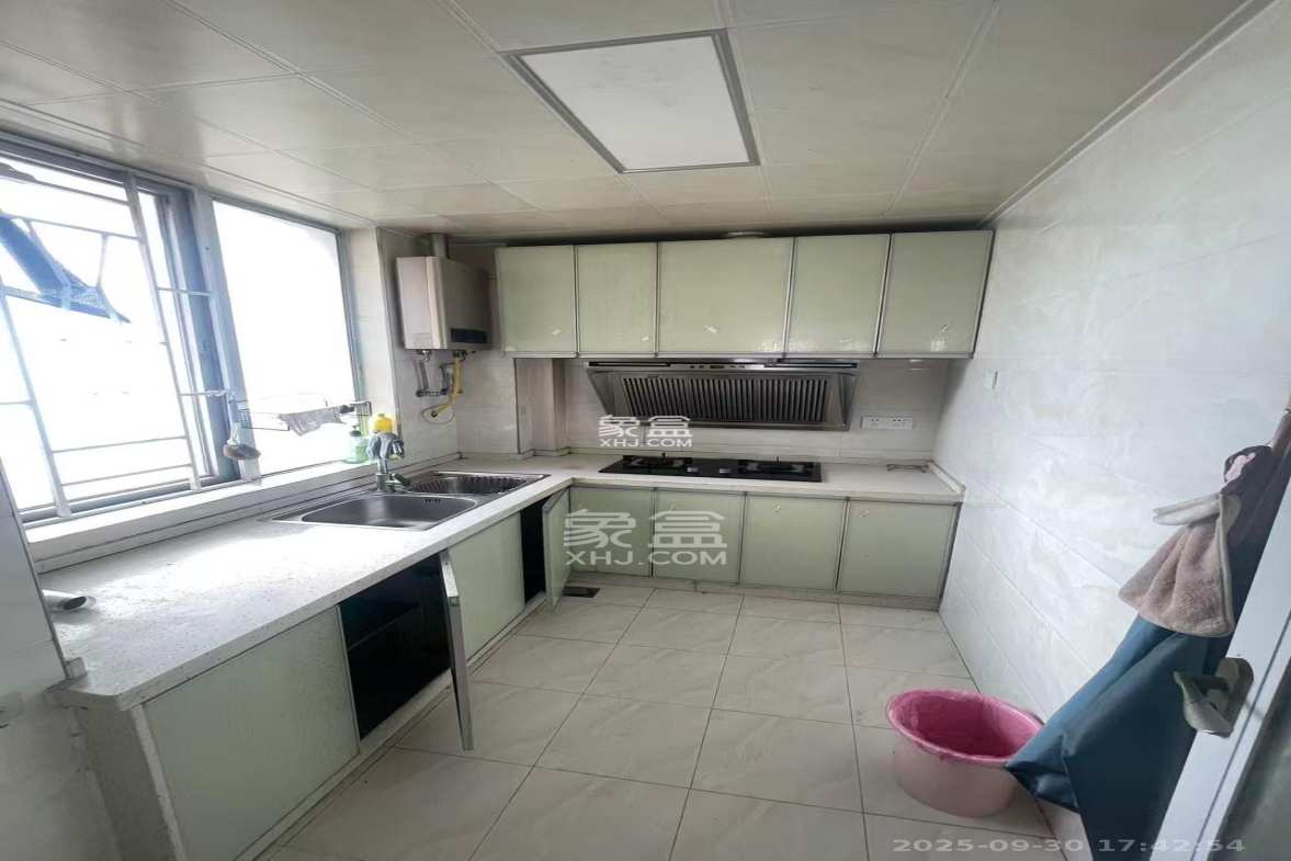 恒广国际景园一二区 2室2厅1卫 1600.00元/月 恒广国际景园一二区 2室2厅1卫 1600.00元/月室内图