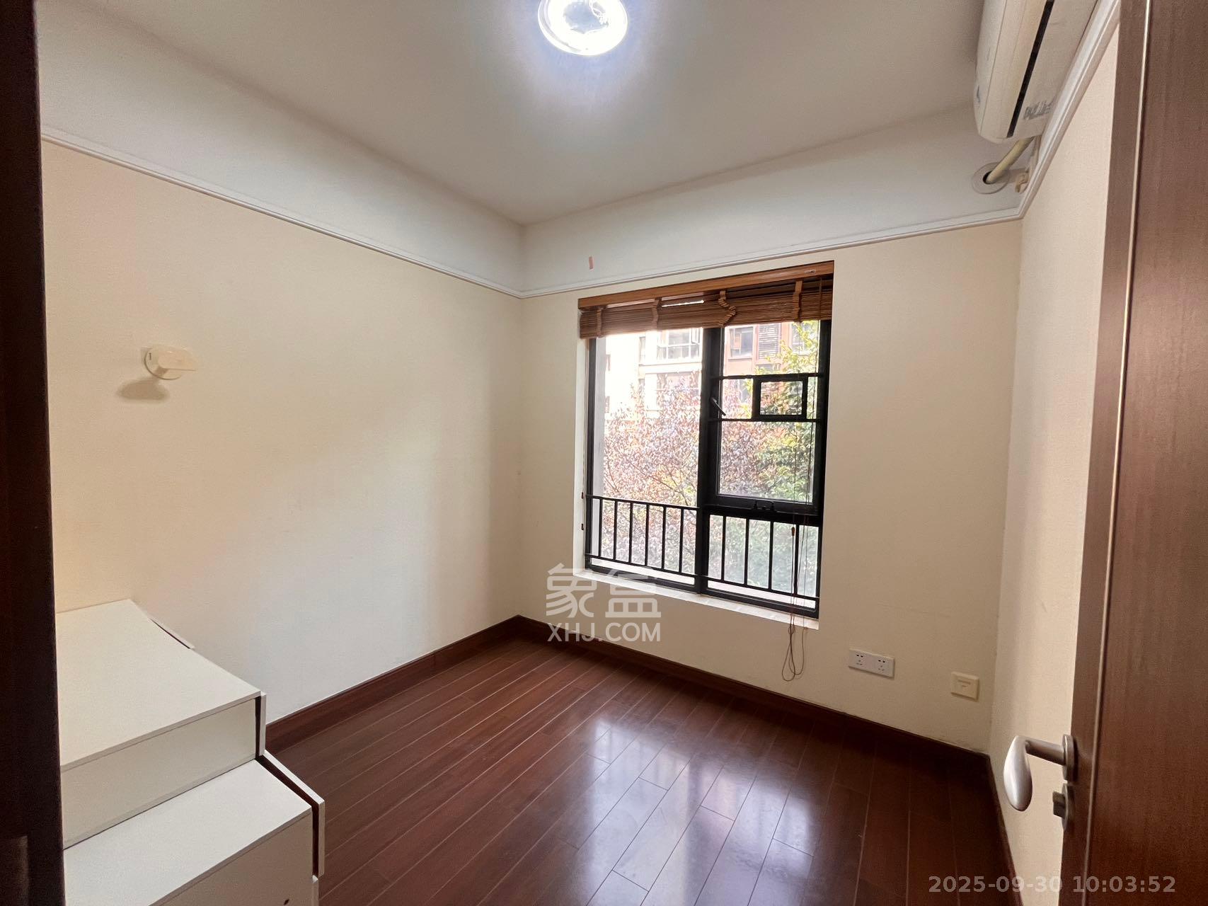 万科魅力之城非凡里  4室2厅2卫    3000.0元/月室内图