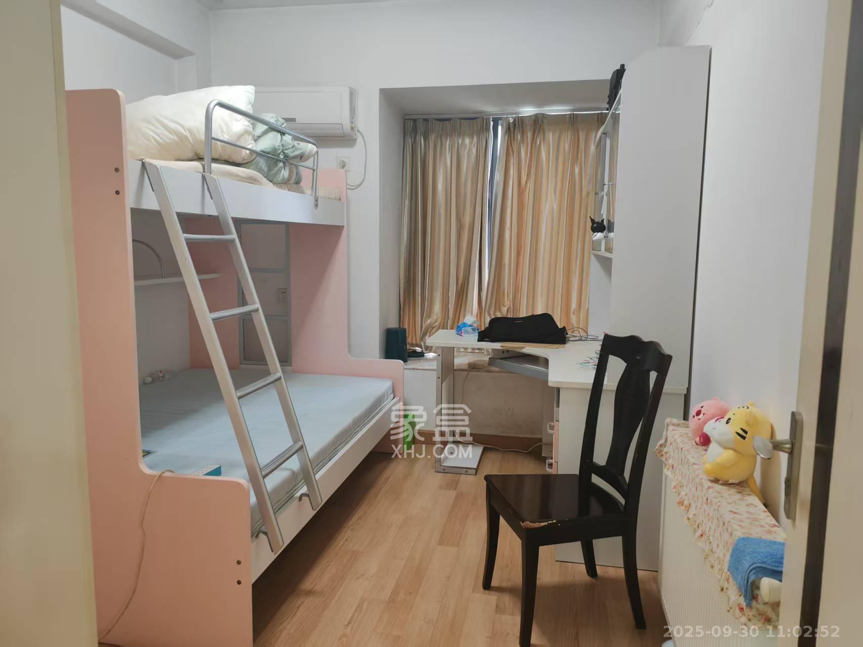 景秀江山 3室2厅2卫 3000.0元/月 景秀江山 3室2厅2卫 3000.0元/月室内图