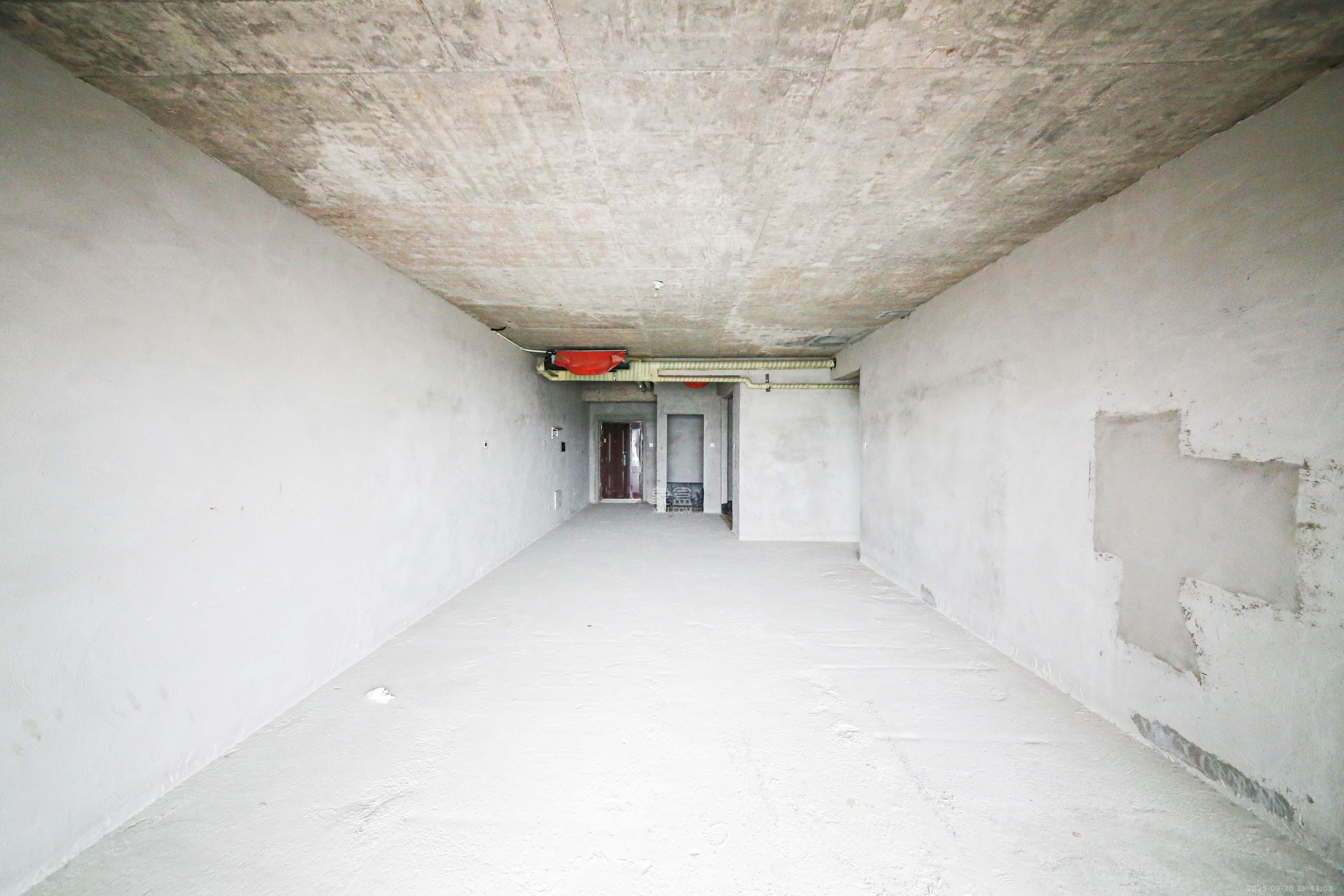 天一康园(湖南电力科技园) 4室2厅2卫 270.0万 天一康园(湖南电力科技园) 4室2厅2卫 270.0万客厅