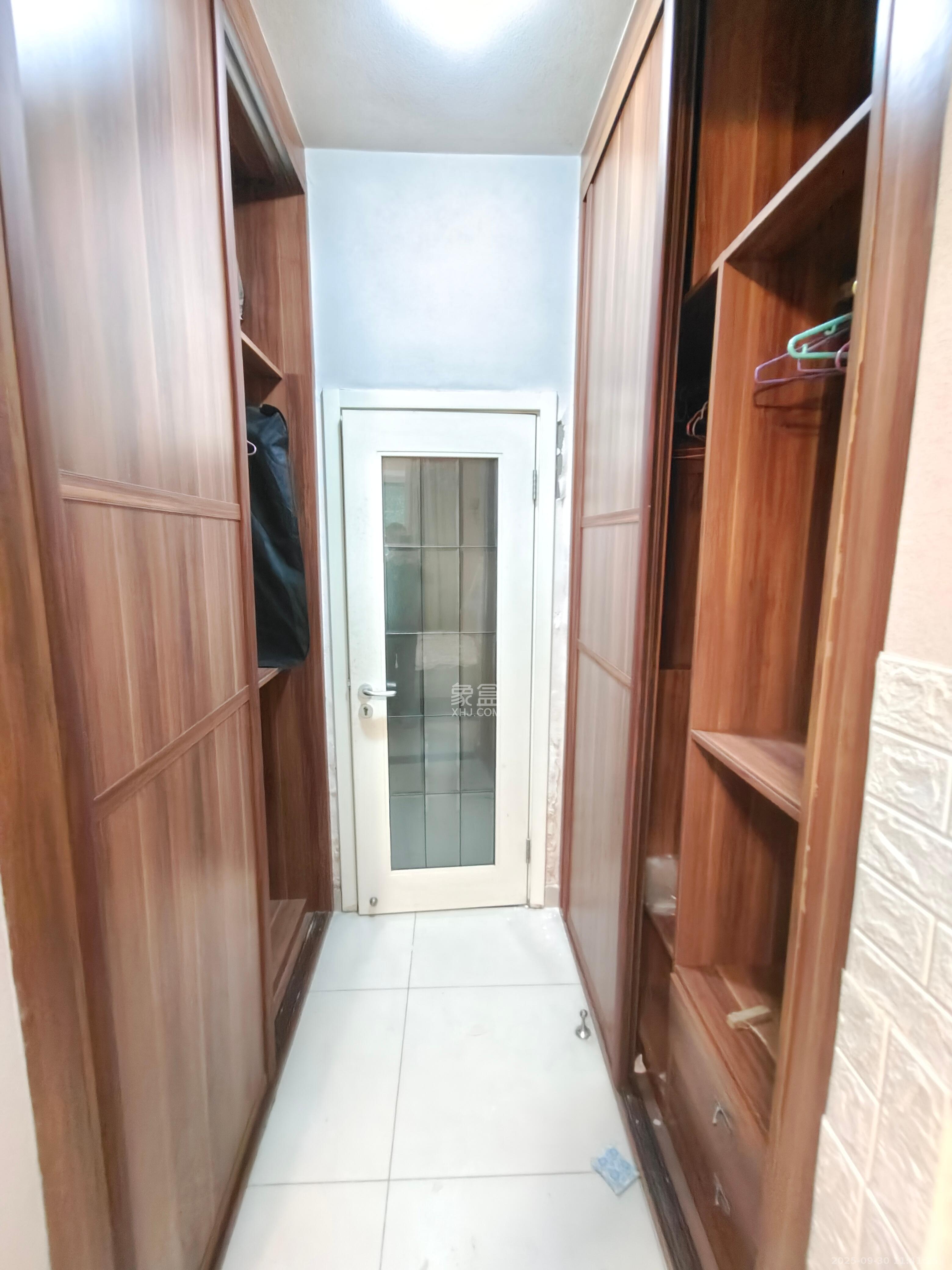 绿地公馆(绿地名邸) 3室2厅2卫 2000.0元/月 绿地公馆(绿地名邸) 3室2厅2卫 2000.0元/月室内图