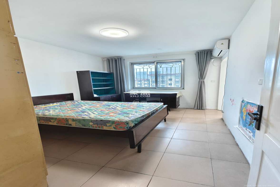 上民航宿舍 2室1厅1卫 2000.00元/月 上民航宿舍 2室1厅1卫 2000.00元/月室内图