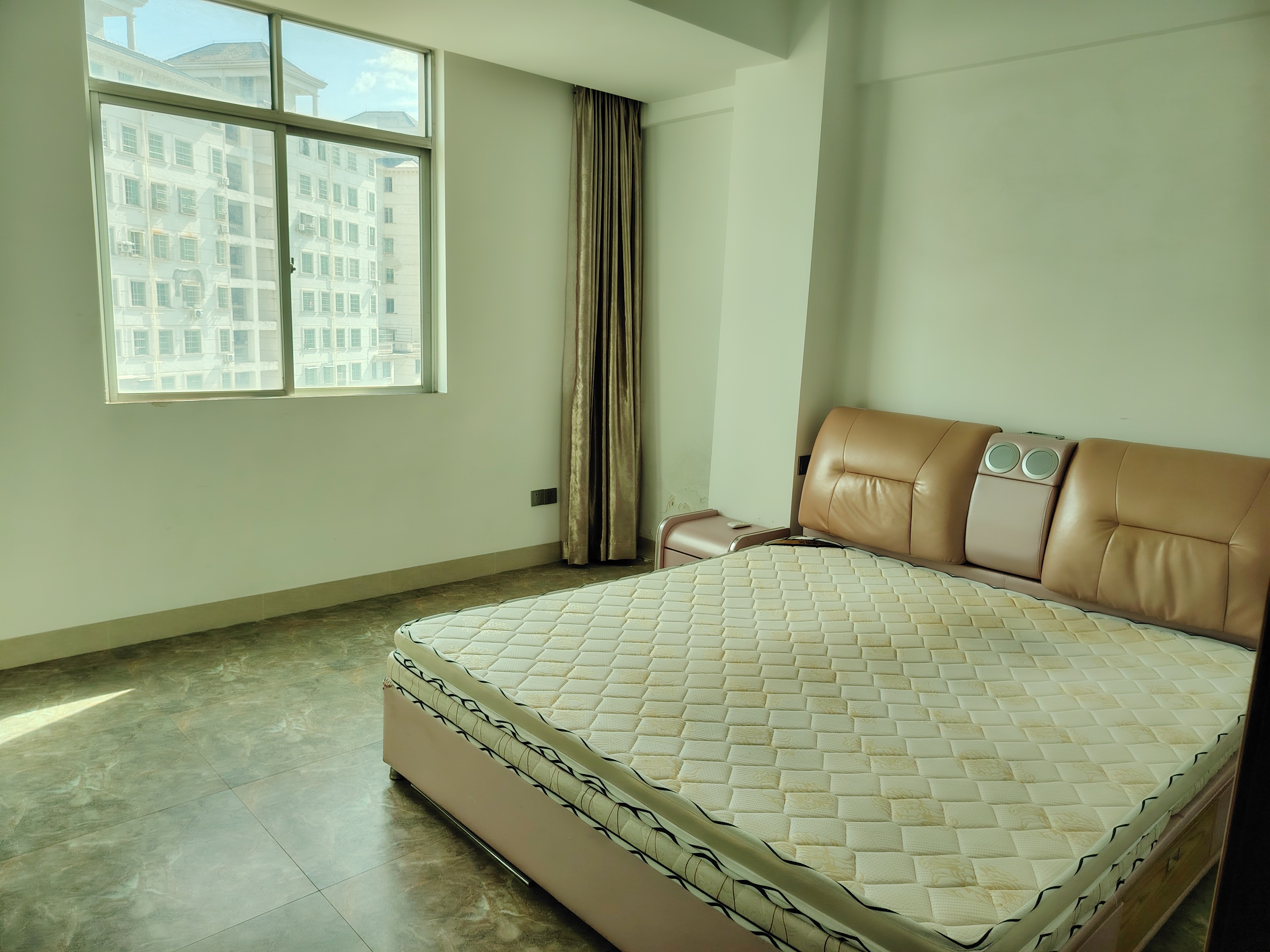 阳光巴洛克广场 2室2厅1卫 2400.0元/月 阳光巴洛克广场 2室2厅1卫 2400.0元/月室内图