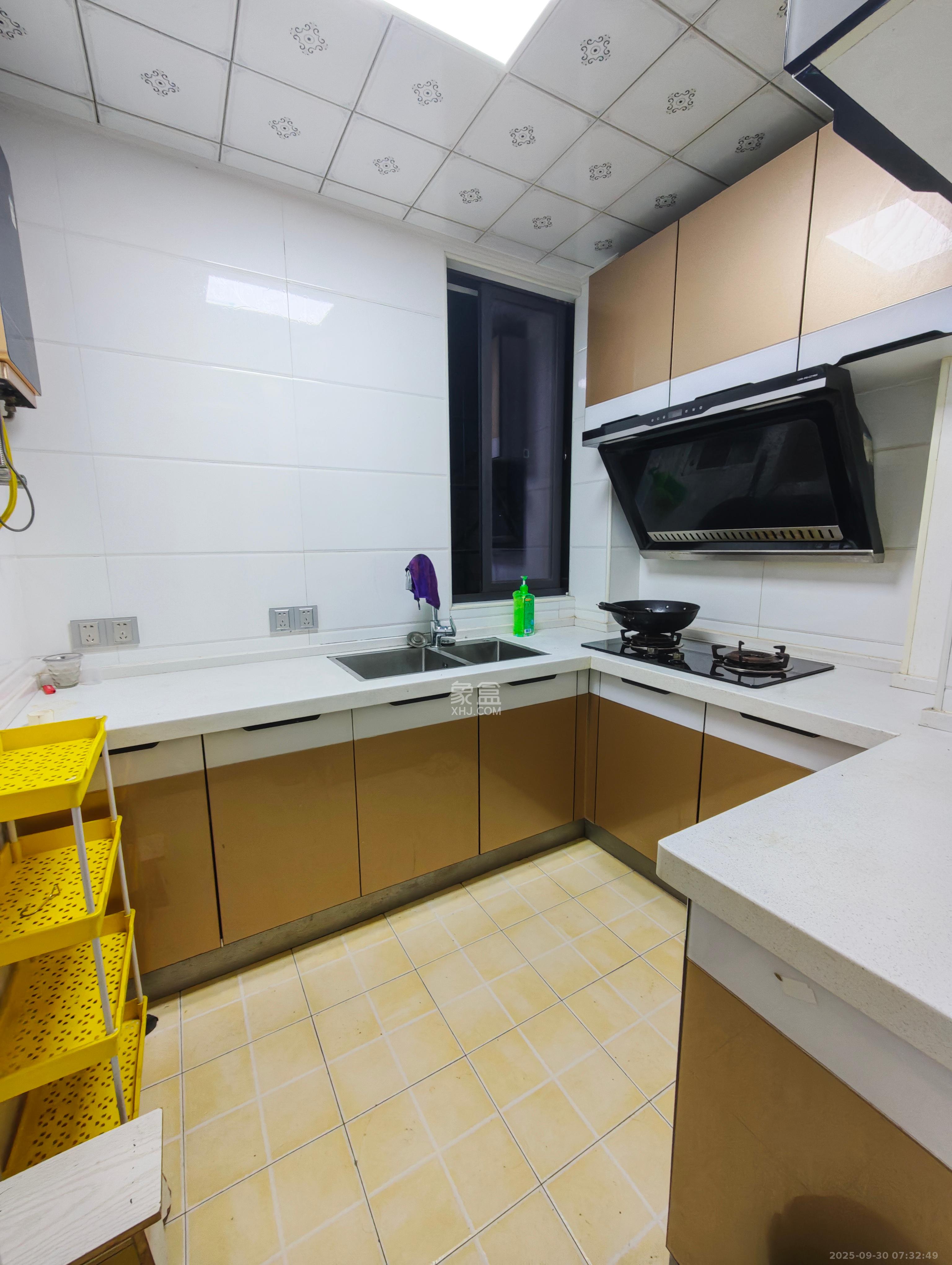 康桥长郡 3室2厅1卫 1550.00元/月 康桥长郡 3室2厅1卫 1550.00元/月室内图