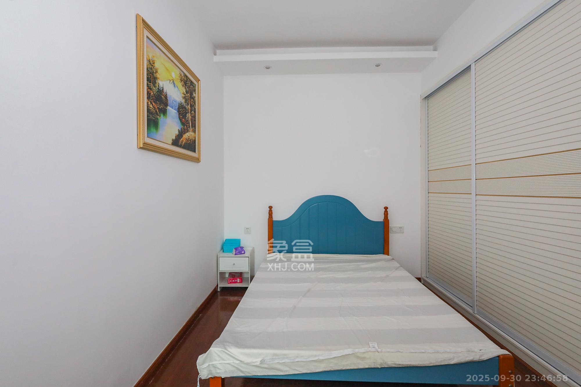 滨江一号(丰泰花园) 2室2厅1卫 102.0万 滨江一号(丰泰花园) 2室2厅1卫 102.0万卧室