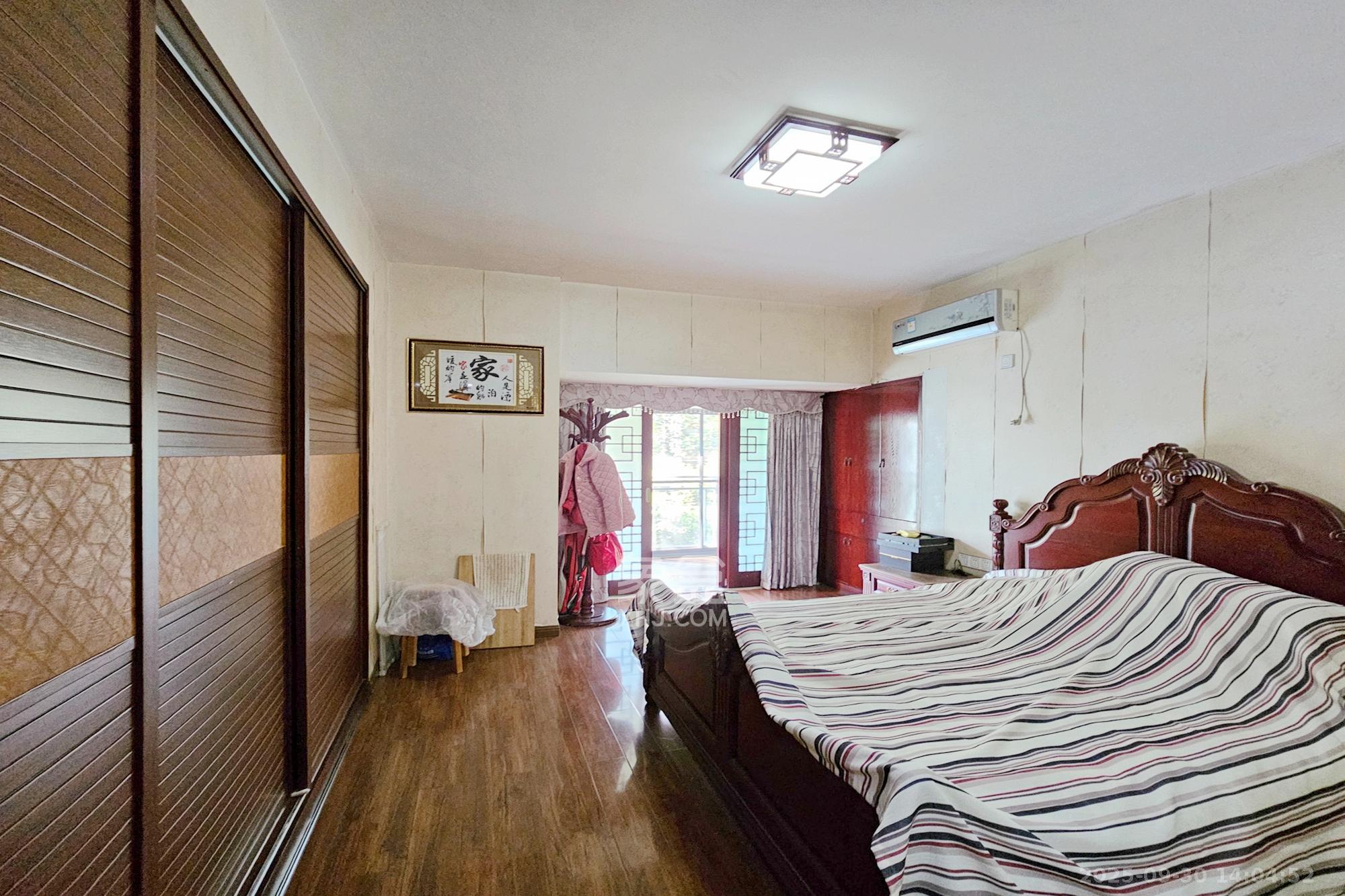 嘉宇盛世华章 4室2厅2卫 3800.0元/月 嘉宇盛世华章 4室2厅2卫 3800.0元/月室内图