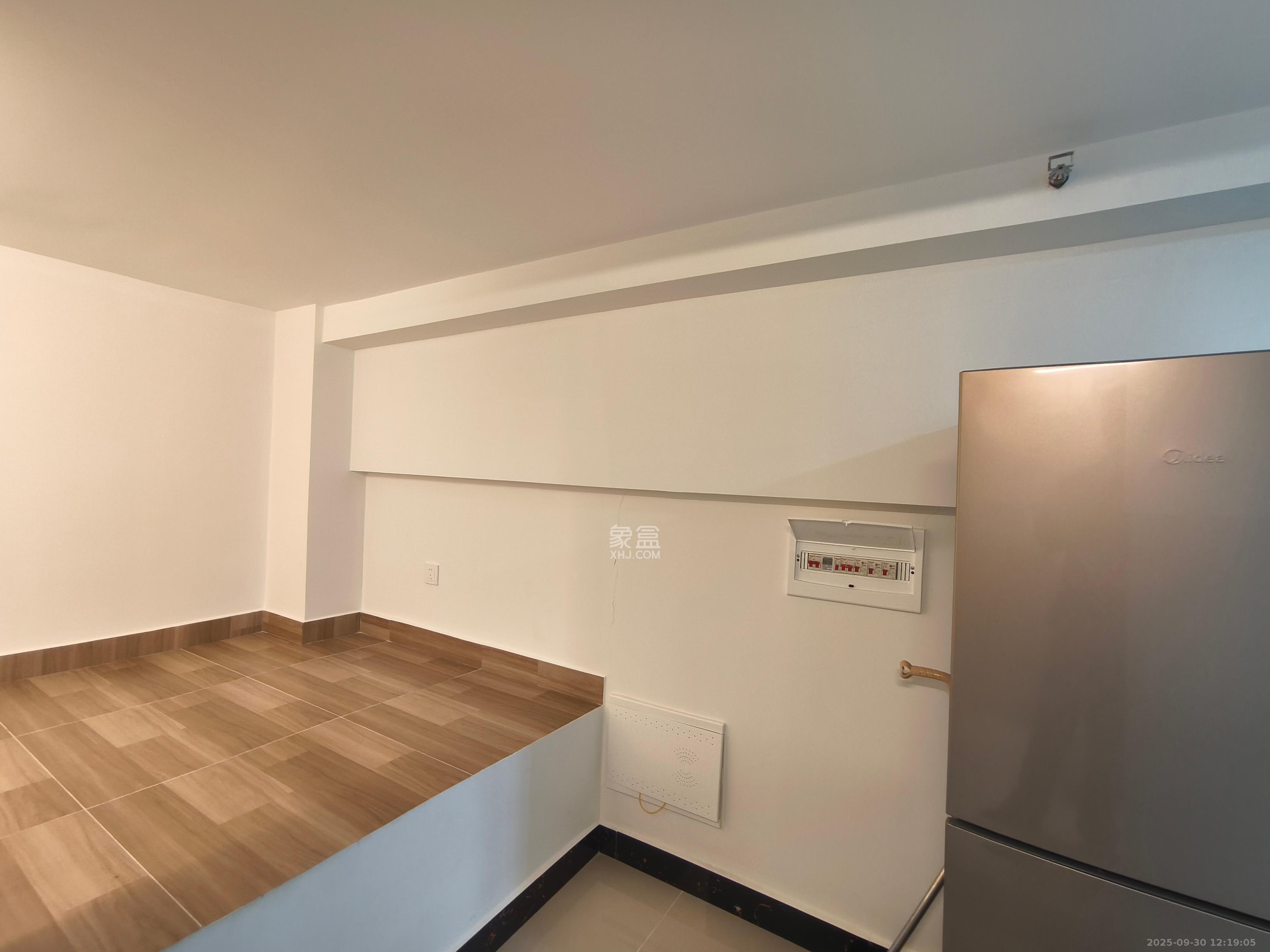 金茂建发泊悦 1室1厅1卫 1300.0元/月 金茂建发泊悦 1室1厅1卫 1300.0元/月室内图