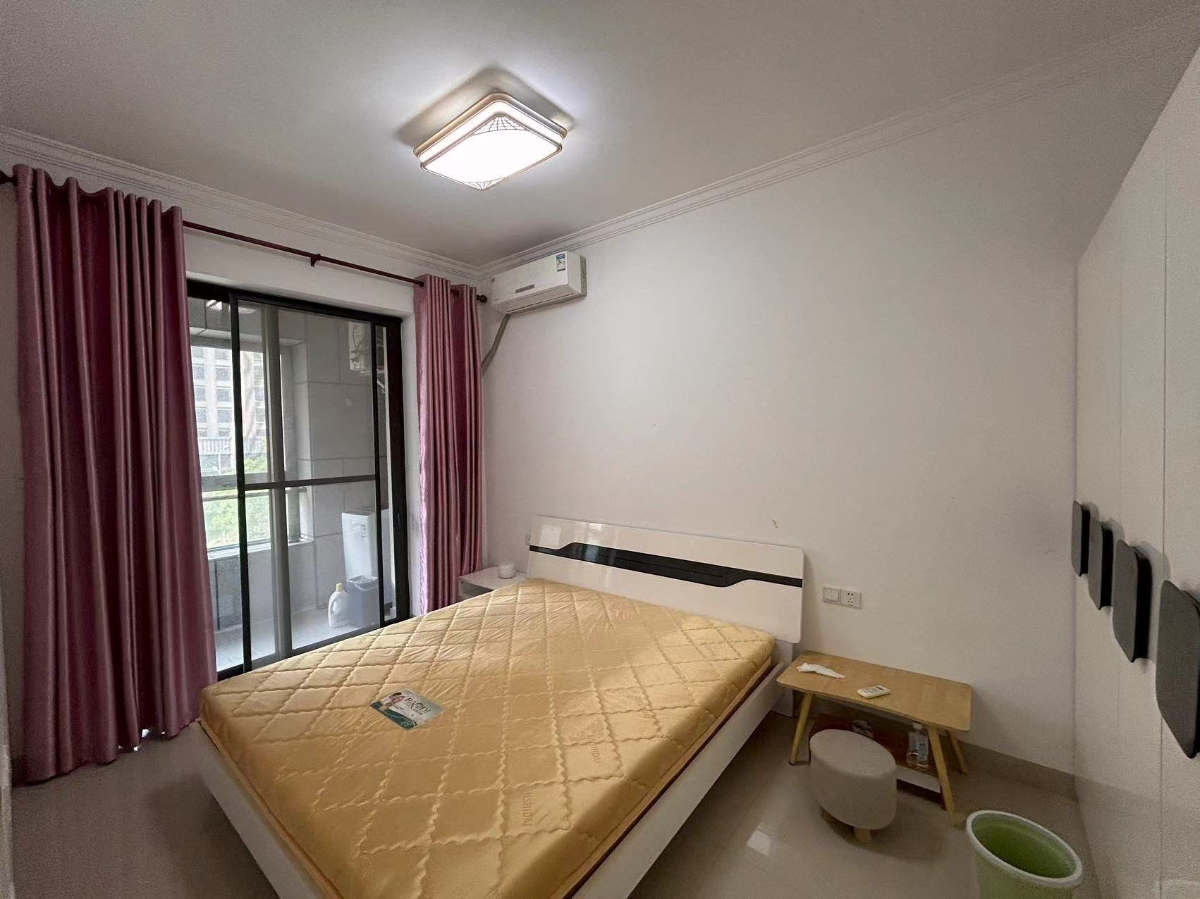 滨海新天地 3室2厅1卫 2300.0元/月 滨海新天地 3室2厅1卫 2300.0元/月室内图