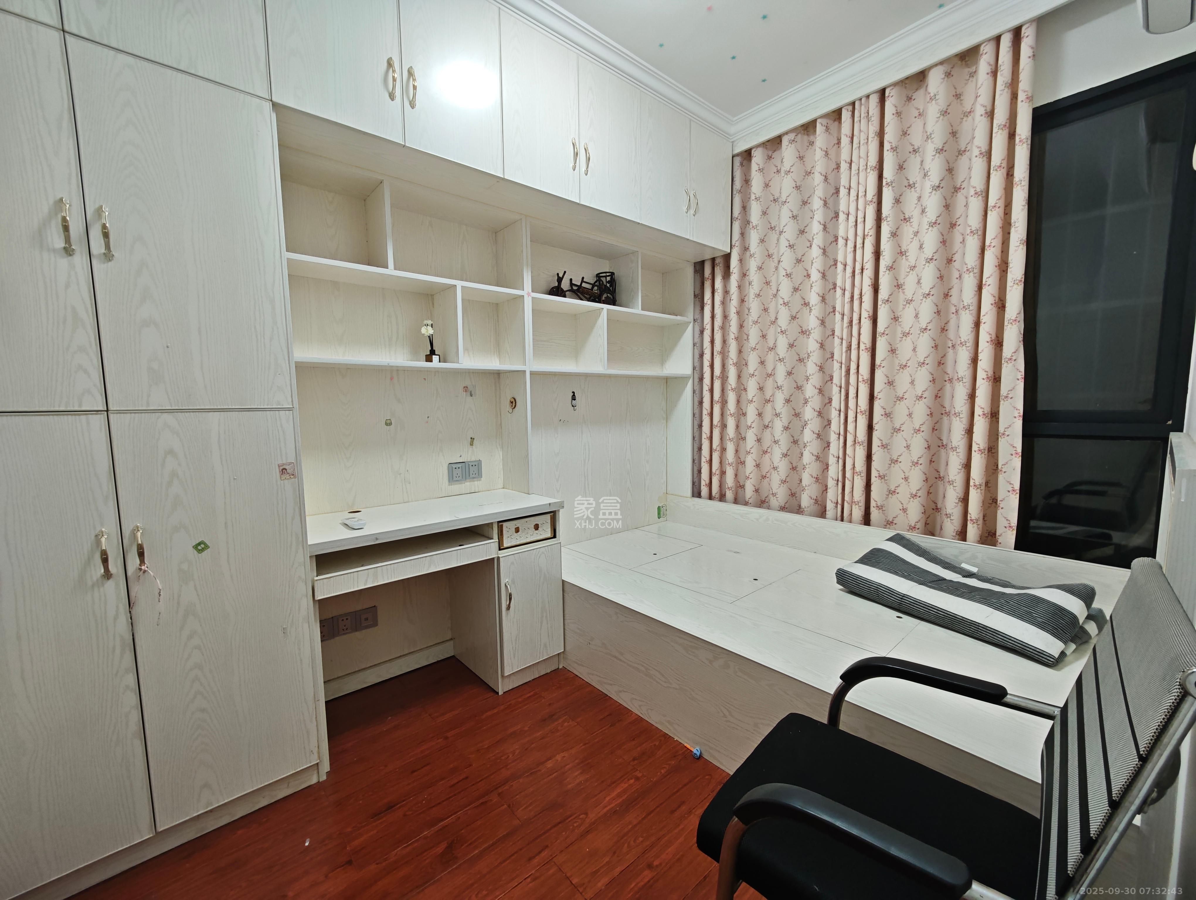 康桥长郡 3室2厅1卫 1550.00元/月 康桥长郡 3室2厅1卫 1550.00元/月室内图