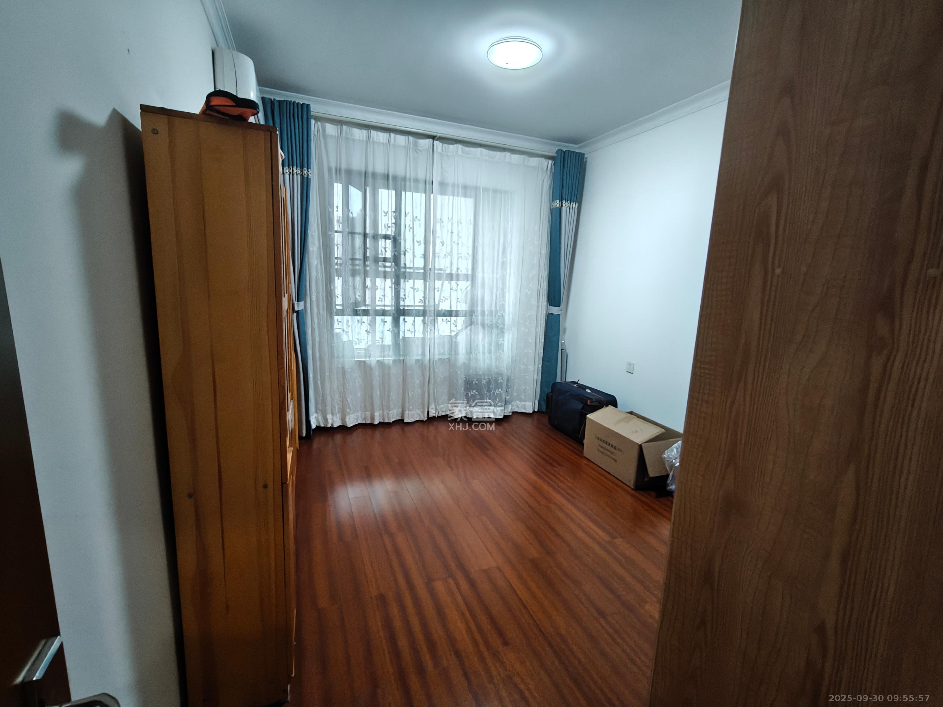 绿地之窗 3室2厅2卫 3400.0元/月 绿地之窗 3室2厅2卫 3400.0元/月室内图