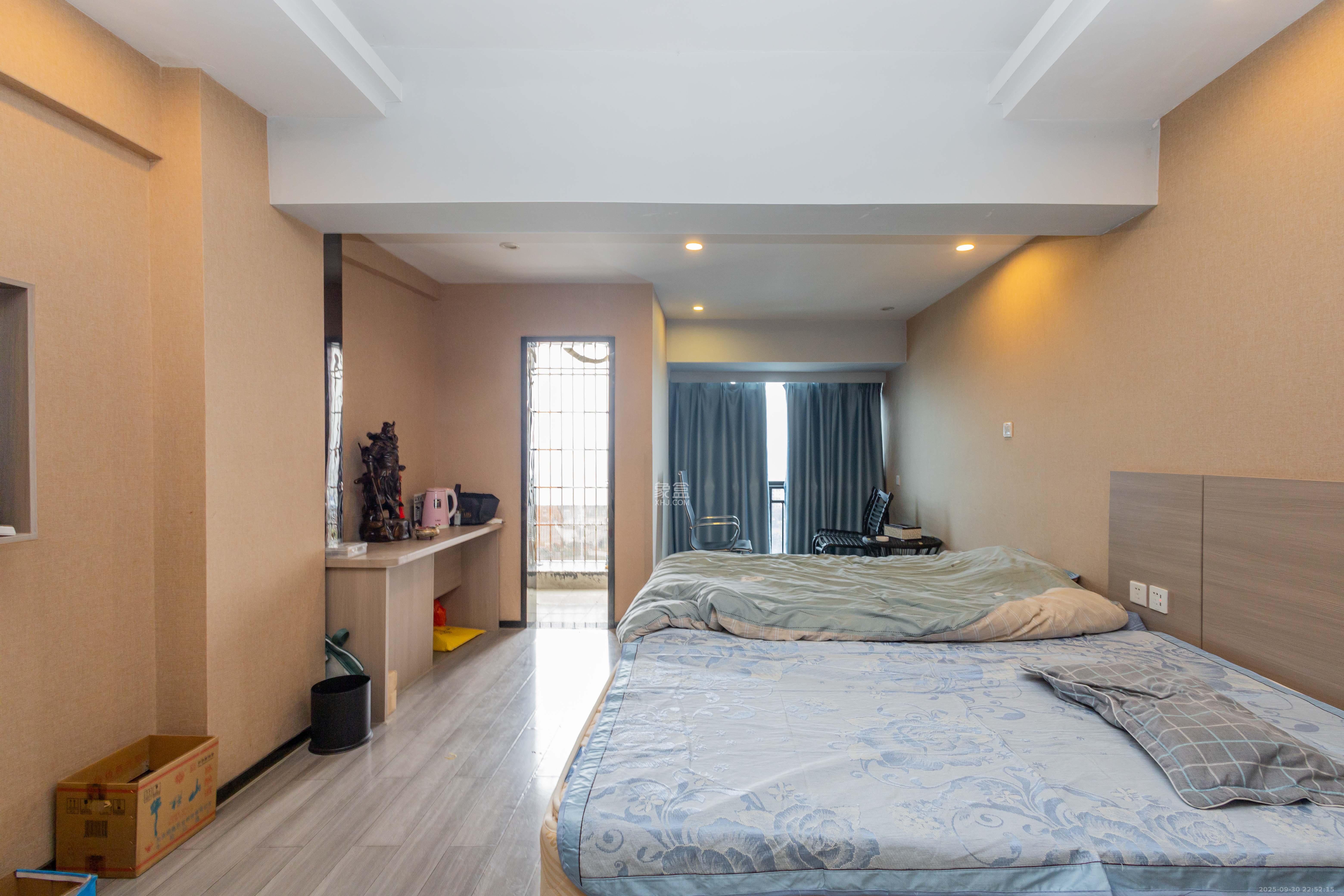 方略90公馆  1室1厅1卫    17.8万 方略90公馆  1室1厅1卫    17.8万客厅