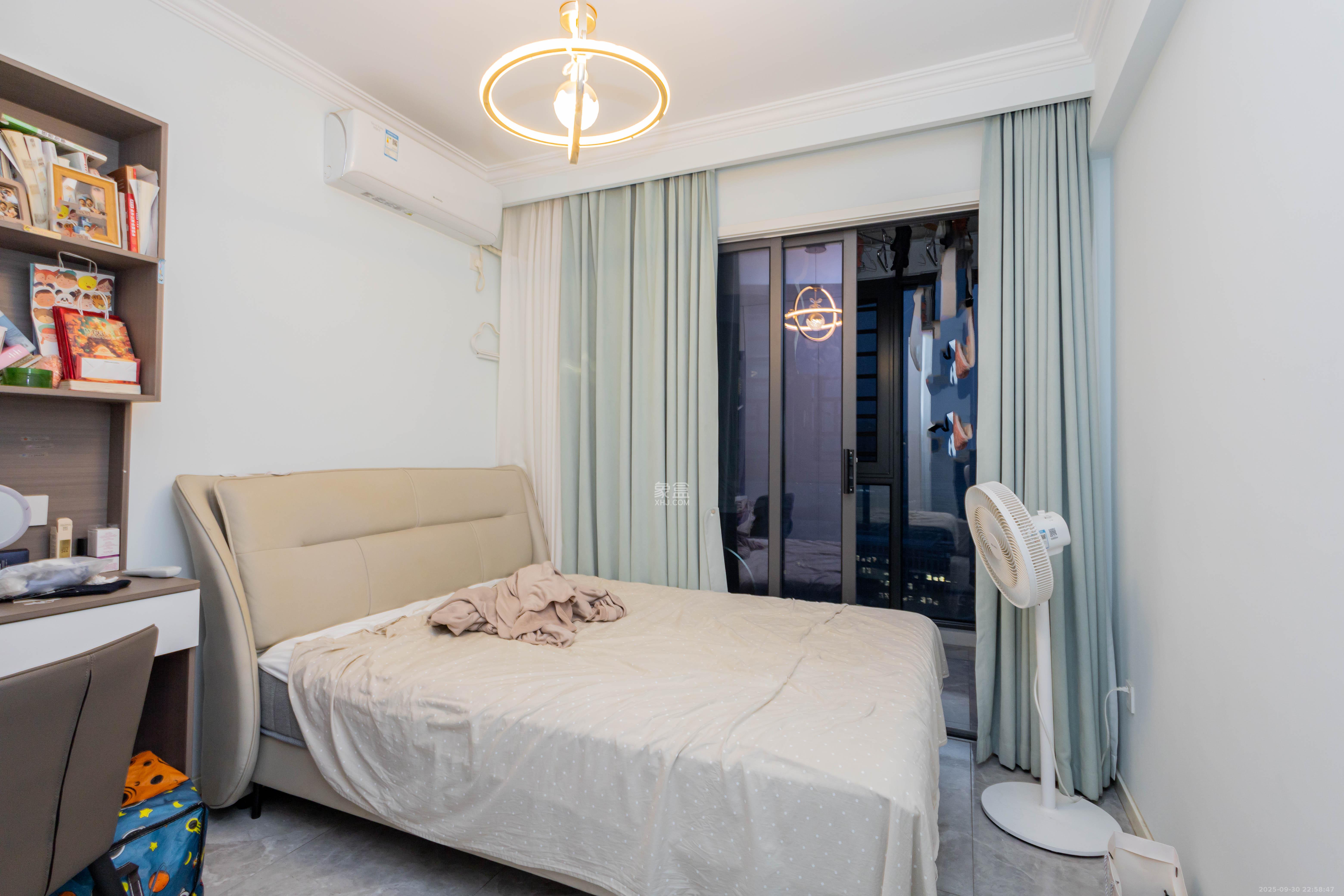 中交中央公园D5区  3室2厅2卫    155.0万卧室