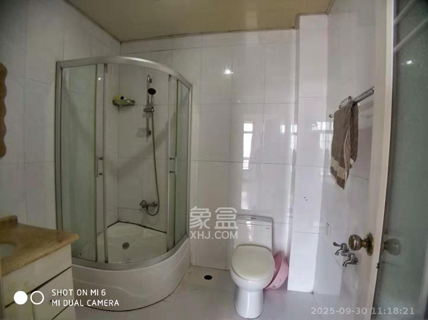 金信阳光在线 3室2厅2卫 2200.0元/月 金信阳光在线 3室2厅2卫 2200.0元/月室内图