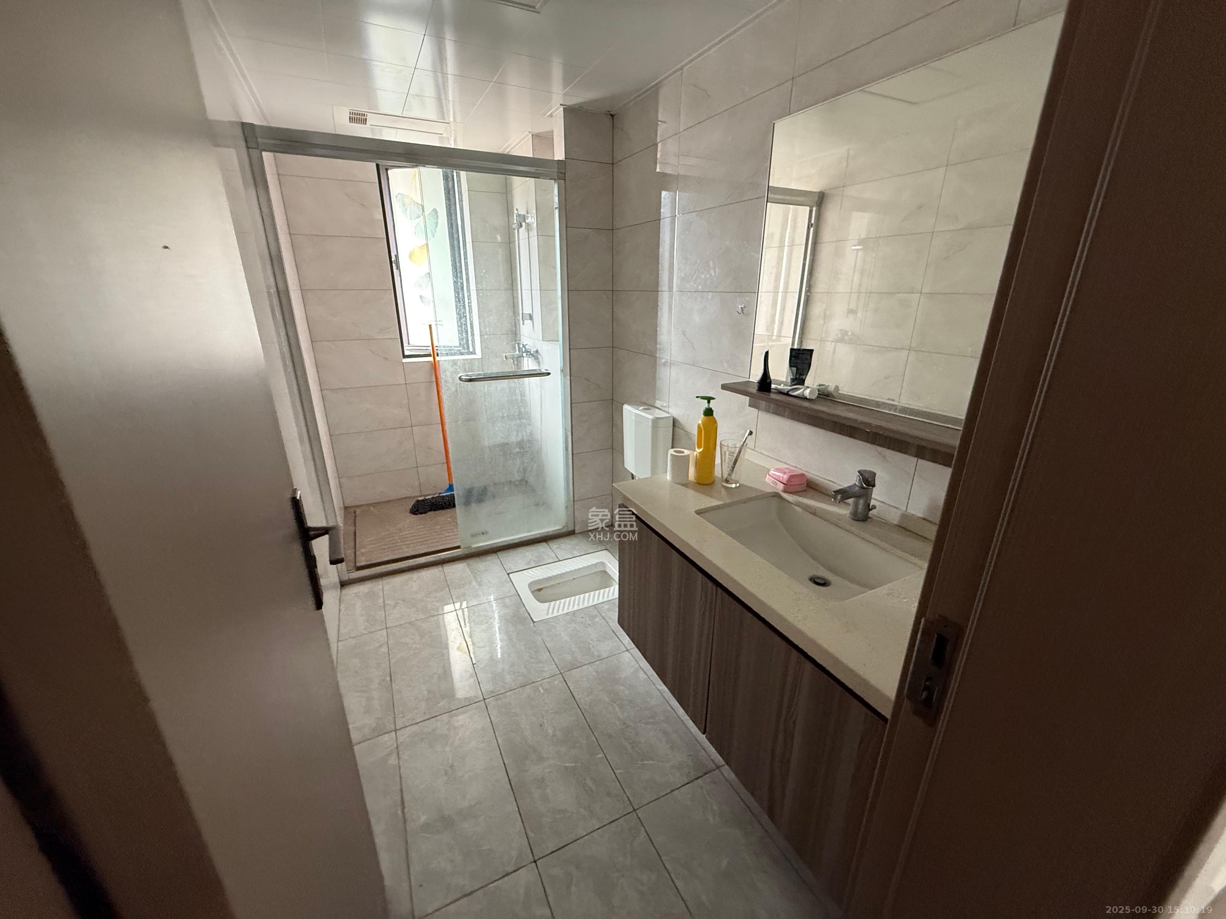 金富湘江悦城  4室2厅2卫    3000.0元/月 金富湘江悦城  4室2厅2卫    3000.0元/月