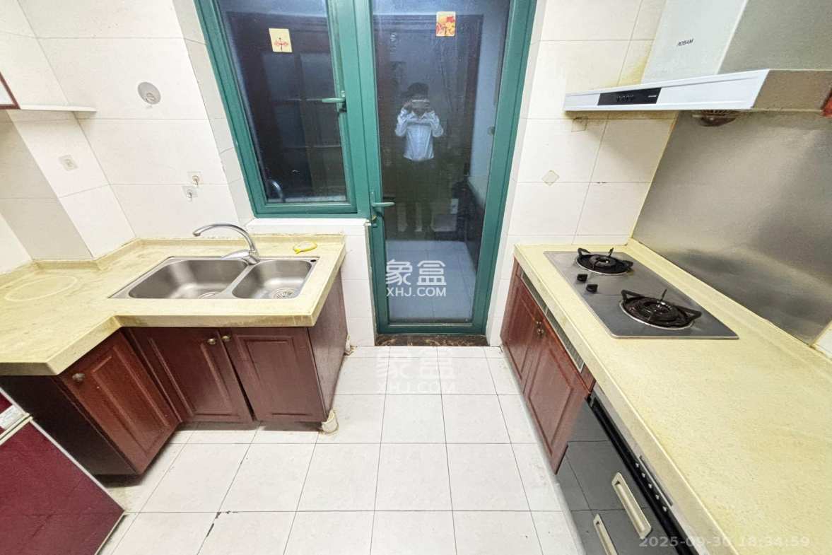 恒大绿洲  3室2厅2卫    2800.0元/月 恒大绿洲  3室2厅2卫    2800.0元/月室内图