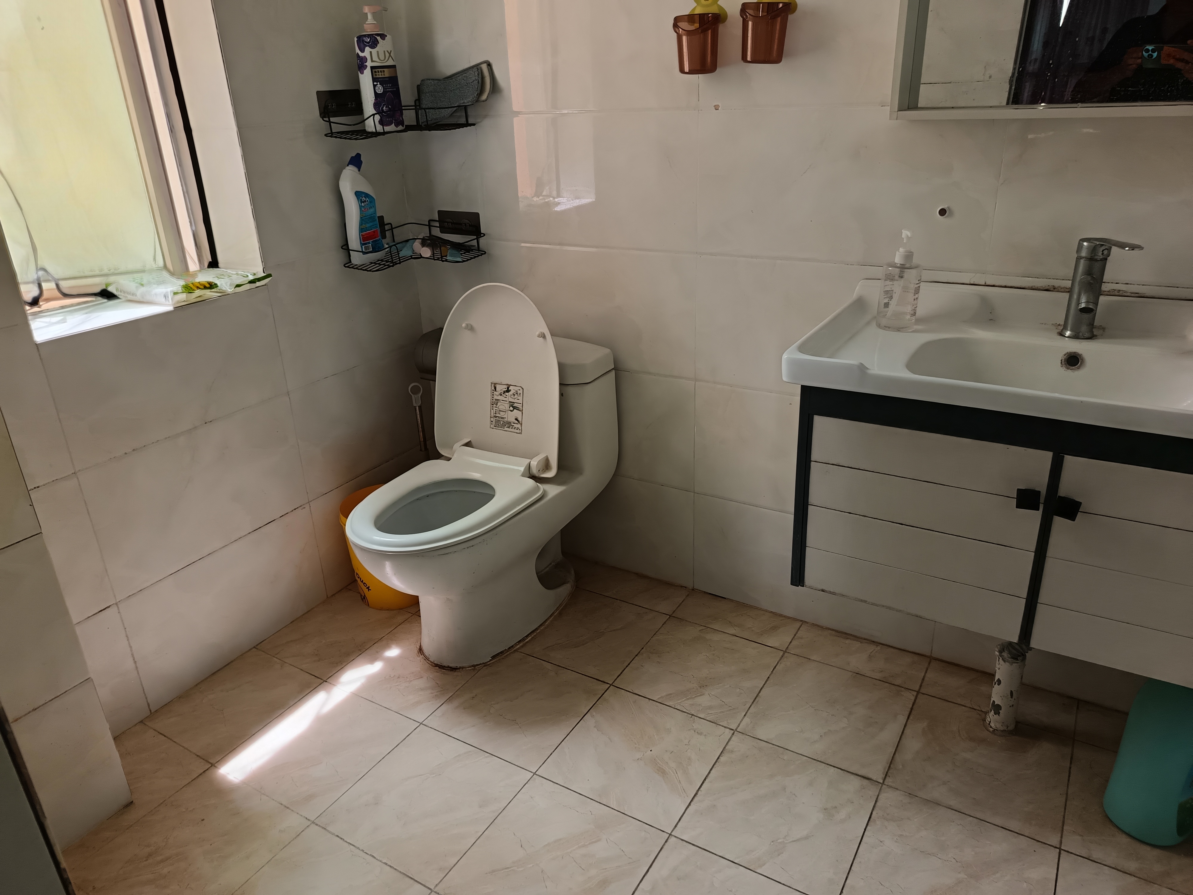 濠江花园 2室2厅1卫 2300.0元/月 濠江花园 2室2厅1卫 2300.0元/月室内图