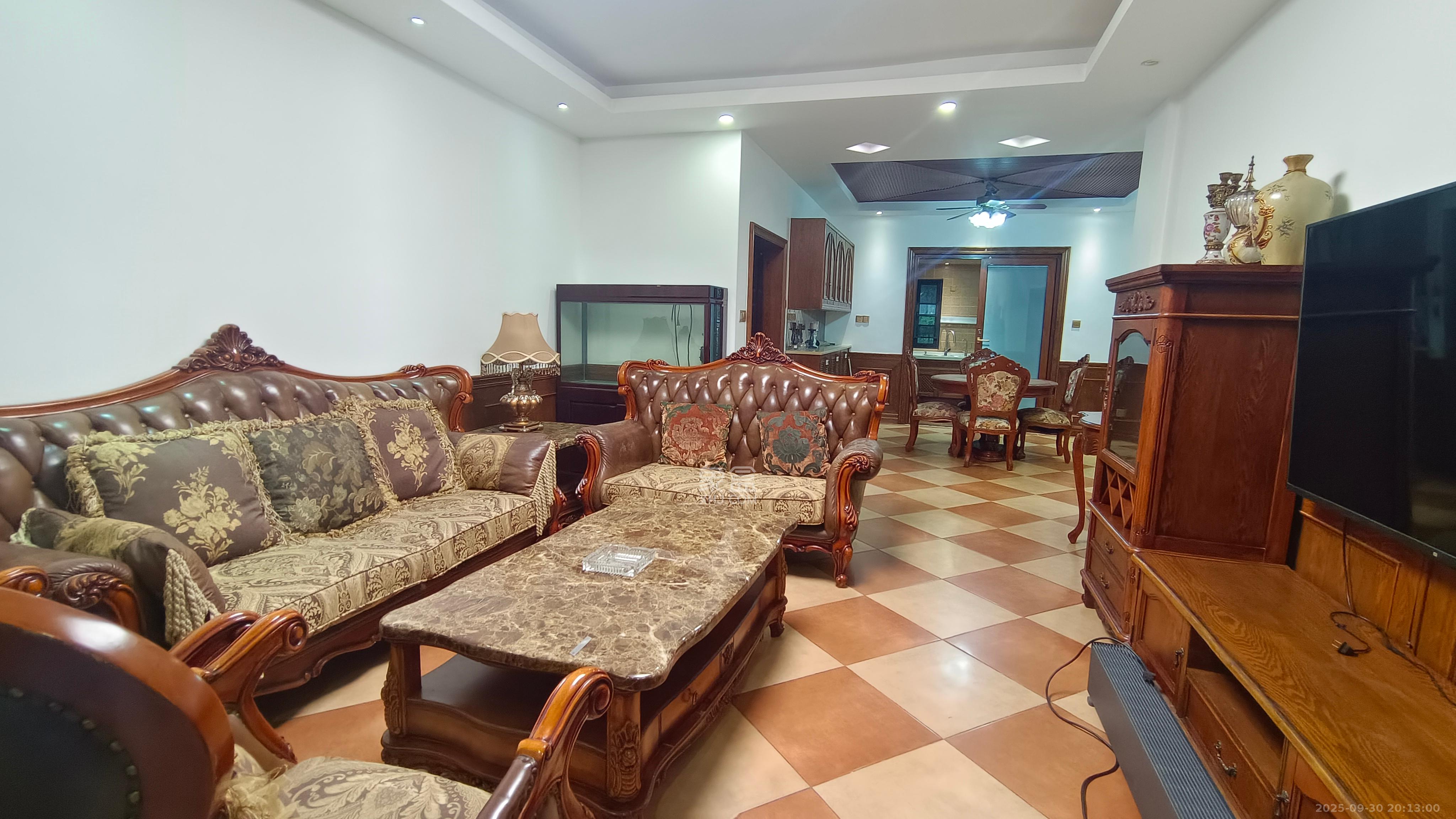 幸福考拉 3室2厅1卫 2500.0元/月 幸福考拉 3室2厅1卫 2500.0元/月室内图