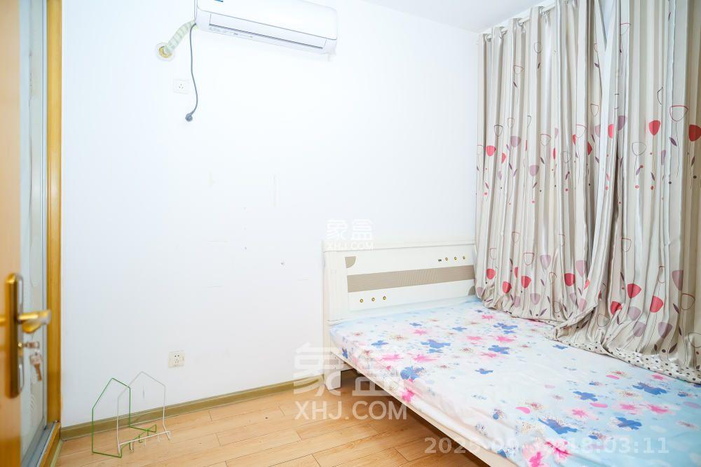 楚天中苑 3室2厅2卫 1700.0元/月 楚天中苑 3室2厅2卫 1700.0元/月室内图