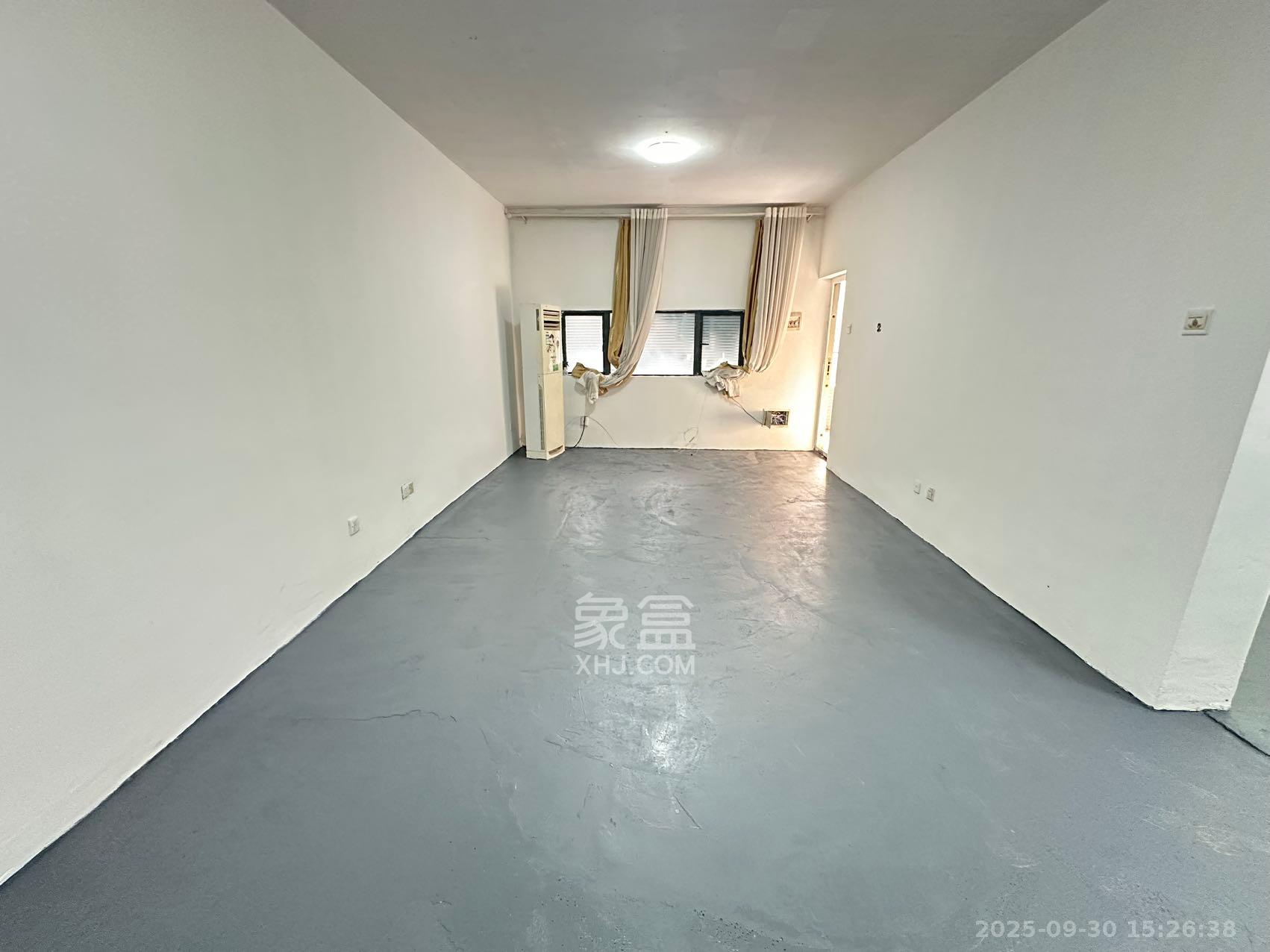 五一大道202(中环壹世界) 3室1厅1卫 3800.0元/月 五一大道202(中环壹世界) 3室1厅1卫 3800.0元/月室内图