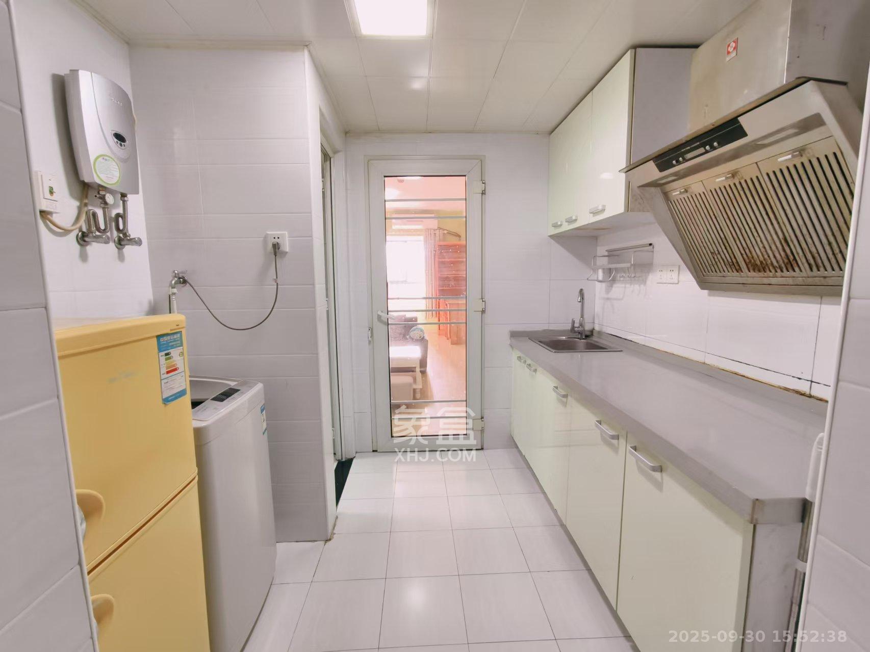 曙光领峰(曙光家园) 1室0厅1卫 1400.0元/月 曙光领峰(曙光家园) 1室0厅1卫 1400.0元/月室内图