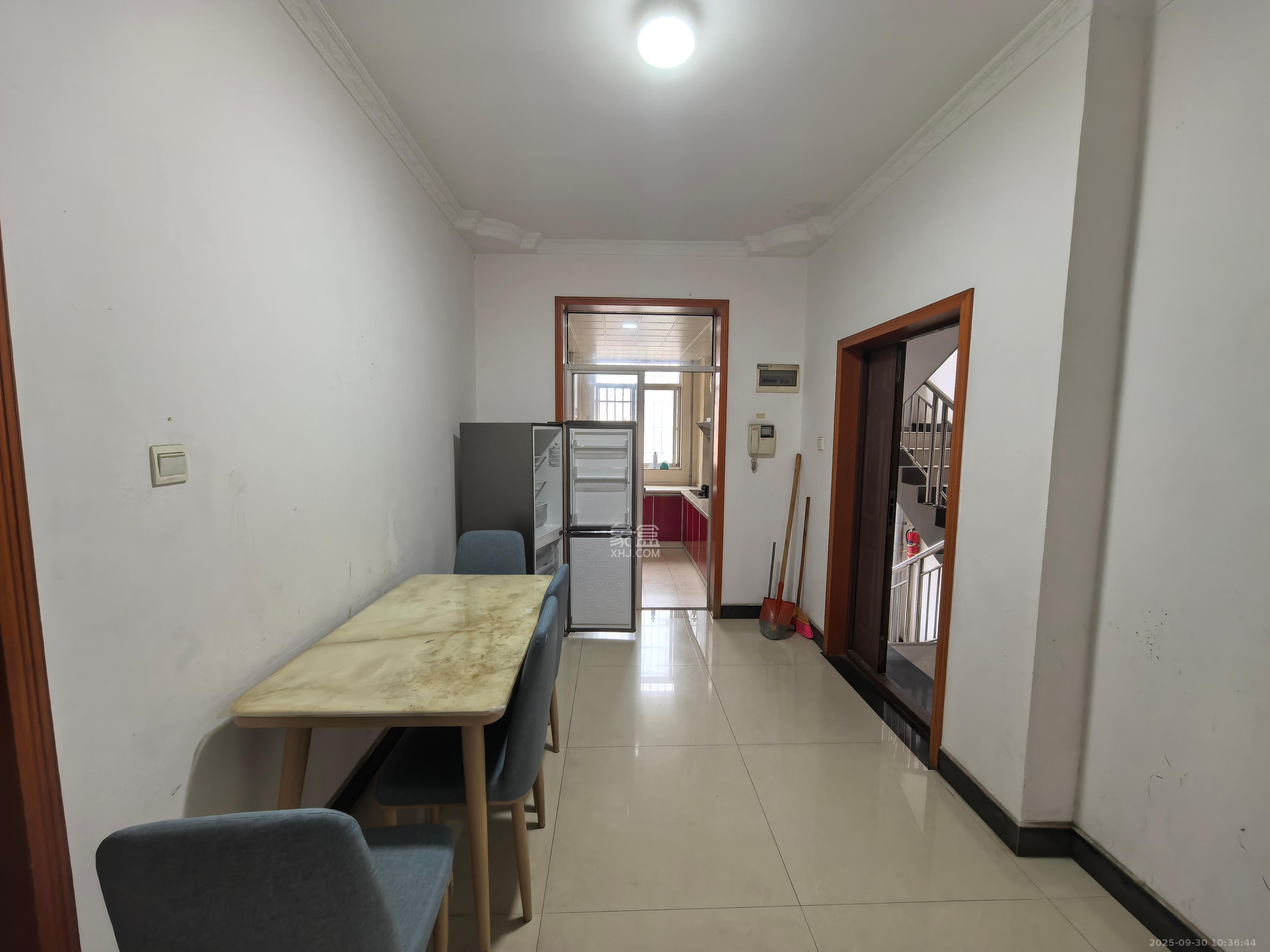 先锋新宇 2室2厅1卫 1600.0元/月 先锋新宇 2室2厅1卫 1600.0元/月室内图