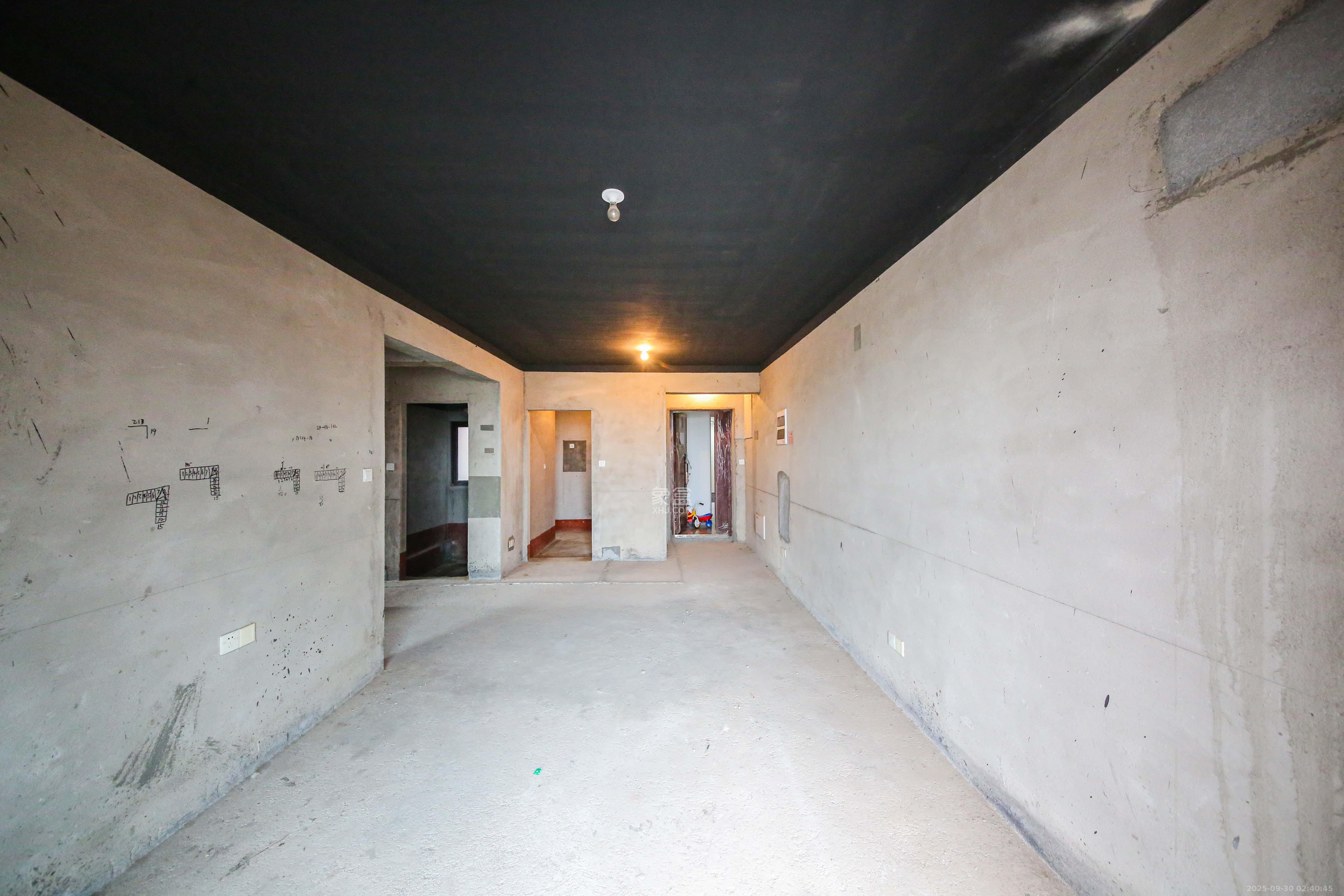 鑫远翡丽郡(鑫远翡丽雅苑)  5室2厅2卫    212.8万 鑫远翡丽郡(鑫远翡丽雅苑)  5室2厅2卫    212.8万