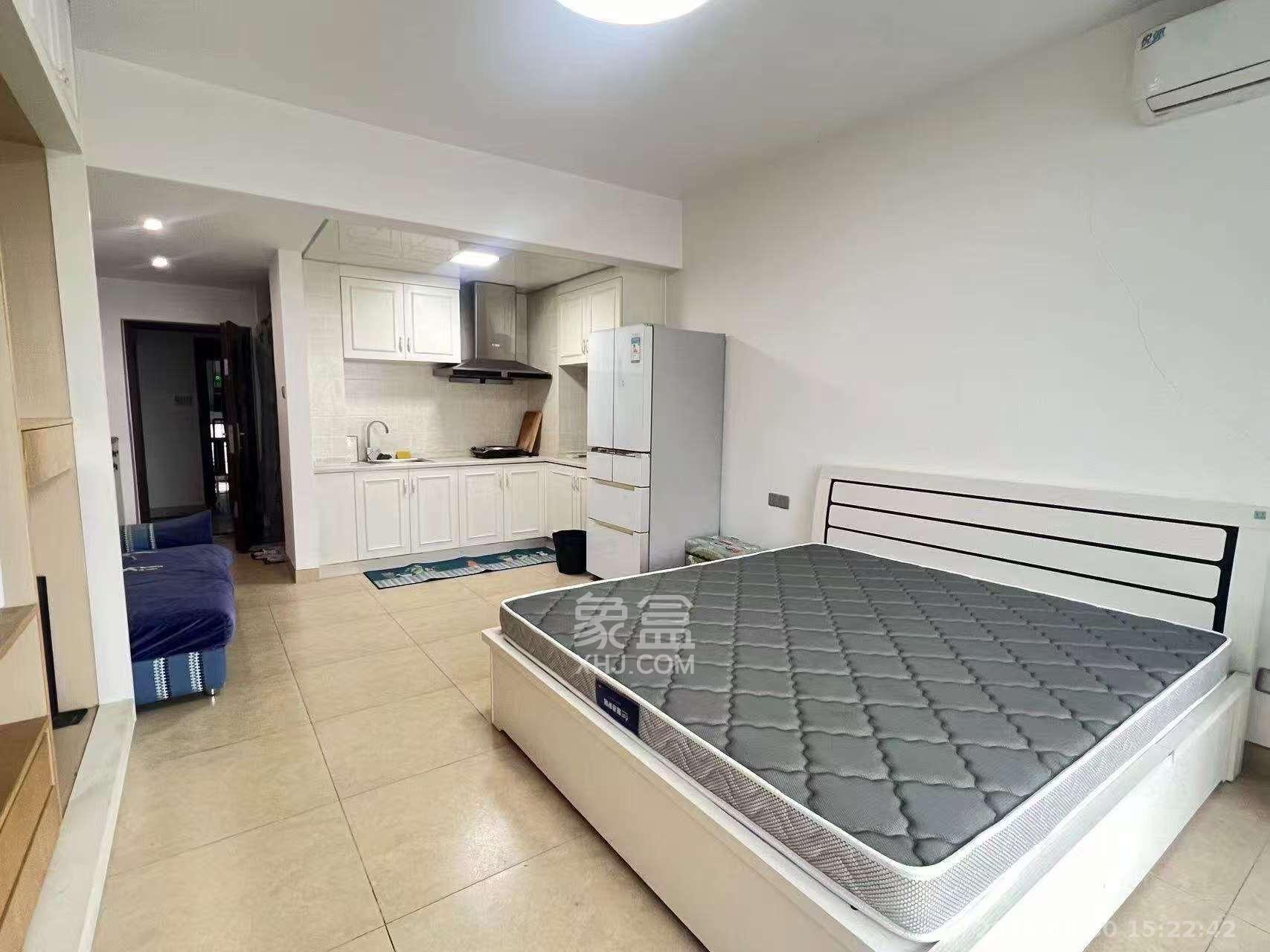 麓谷明珠  1室0厅1卫    1600.0元/月室内图