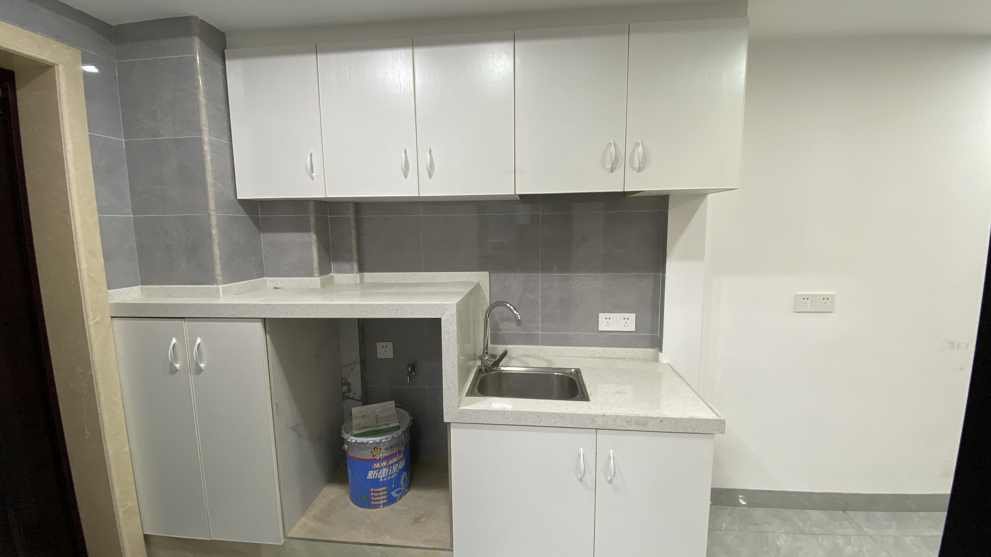 万恒公馆  1室1厅1卫    1800.0元/月室内图