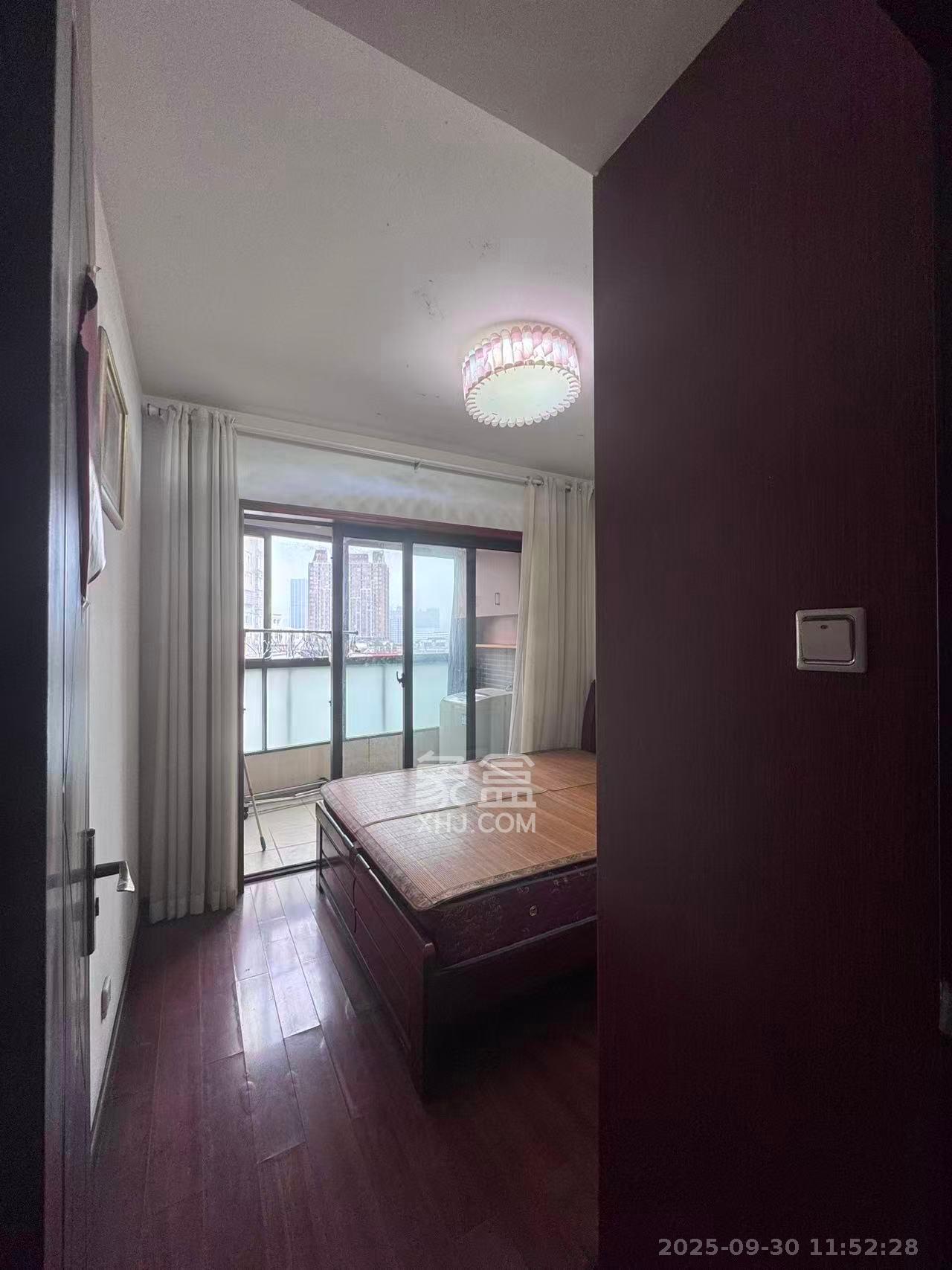 西子花苑  1室1厅1卫    2500.0元/月室内图