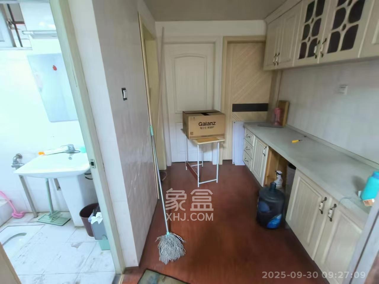 巧克力空间(建鸿达现代大厦) 2室2厅1卫 1800.0元/月 巧克力空间(建鸿达现代大厦) 2室2厅1卫 1800.0元/月室内图