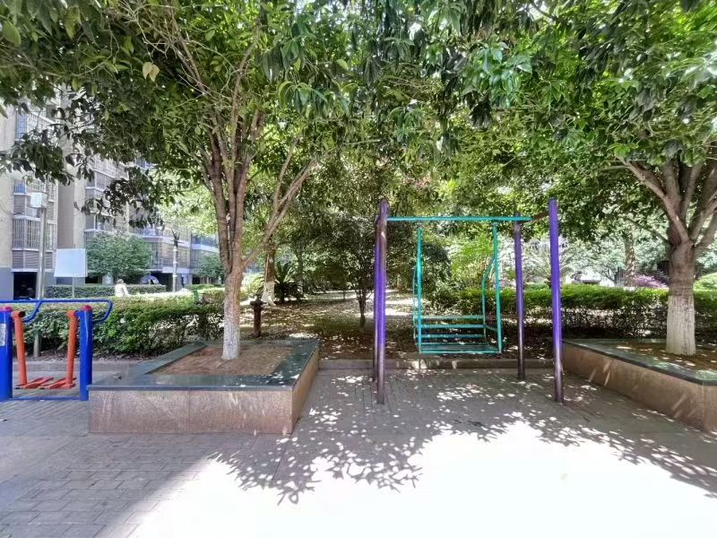 香格里拉  3室2厅2卫    47.8万