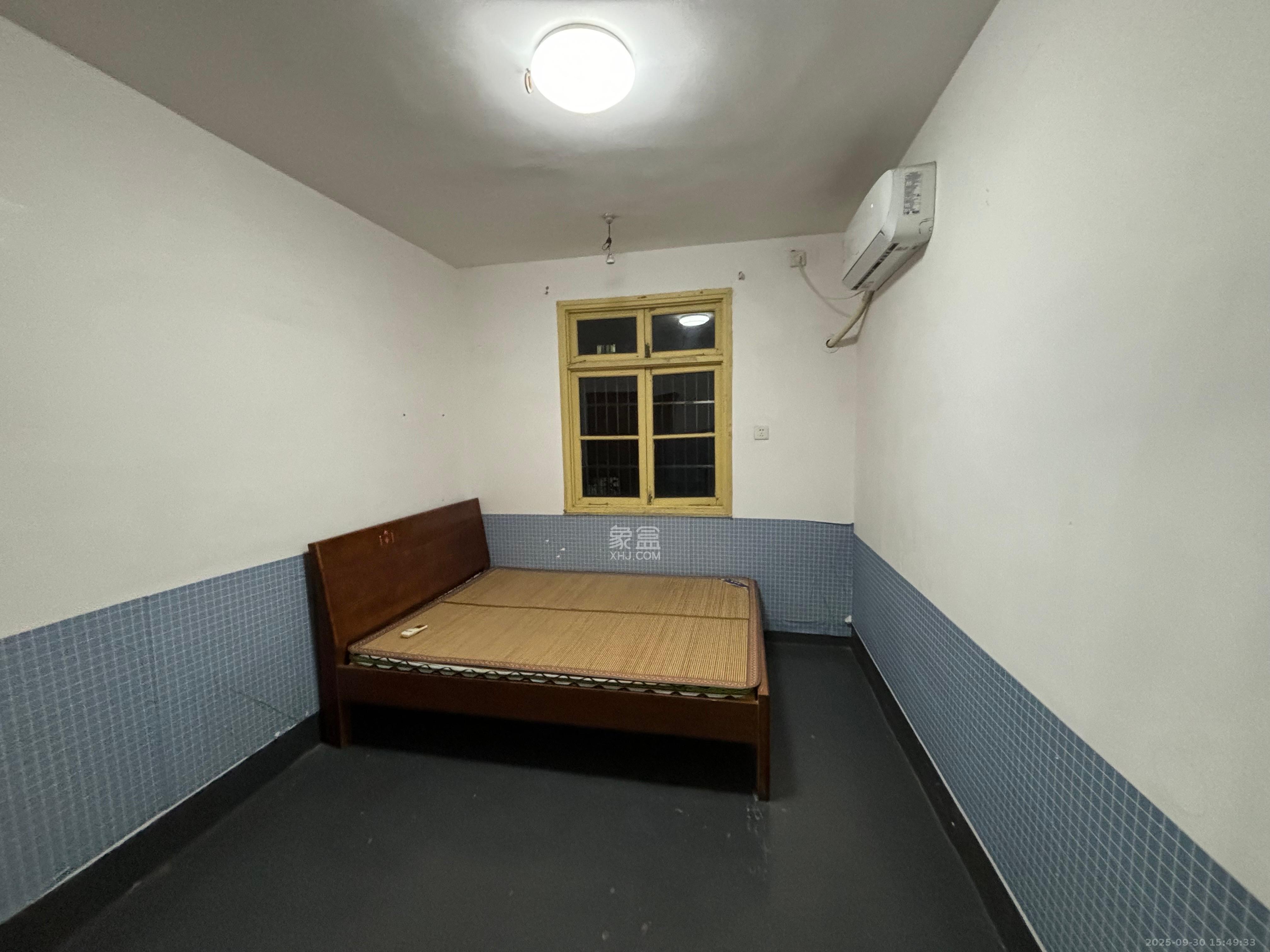 民政局宿舍  2室1厅1卫    1500.0元/月室内图