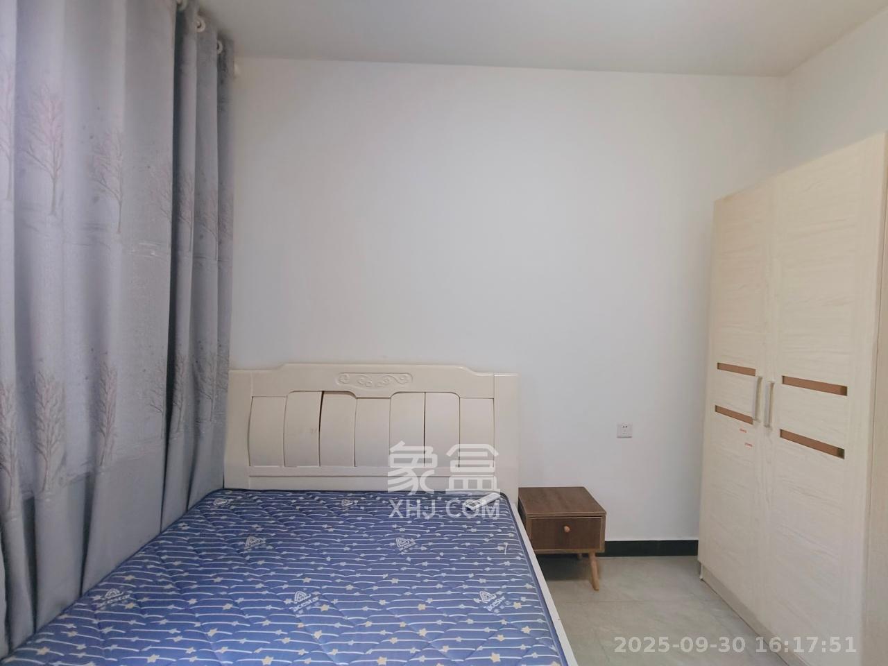 东方美地  3室2厅2卫    2400.0元/月室内图