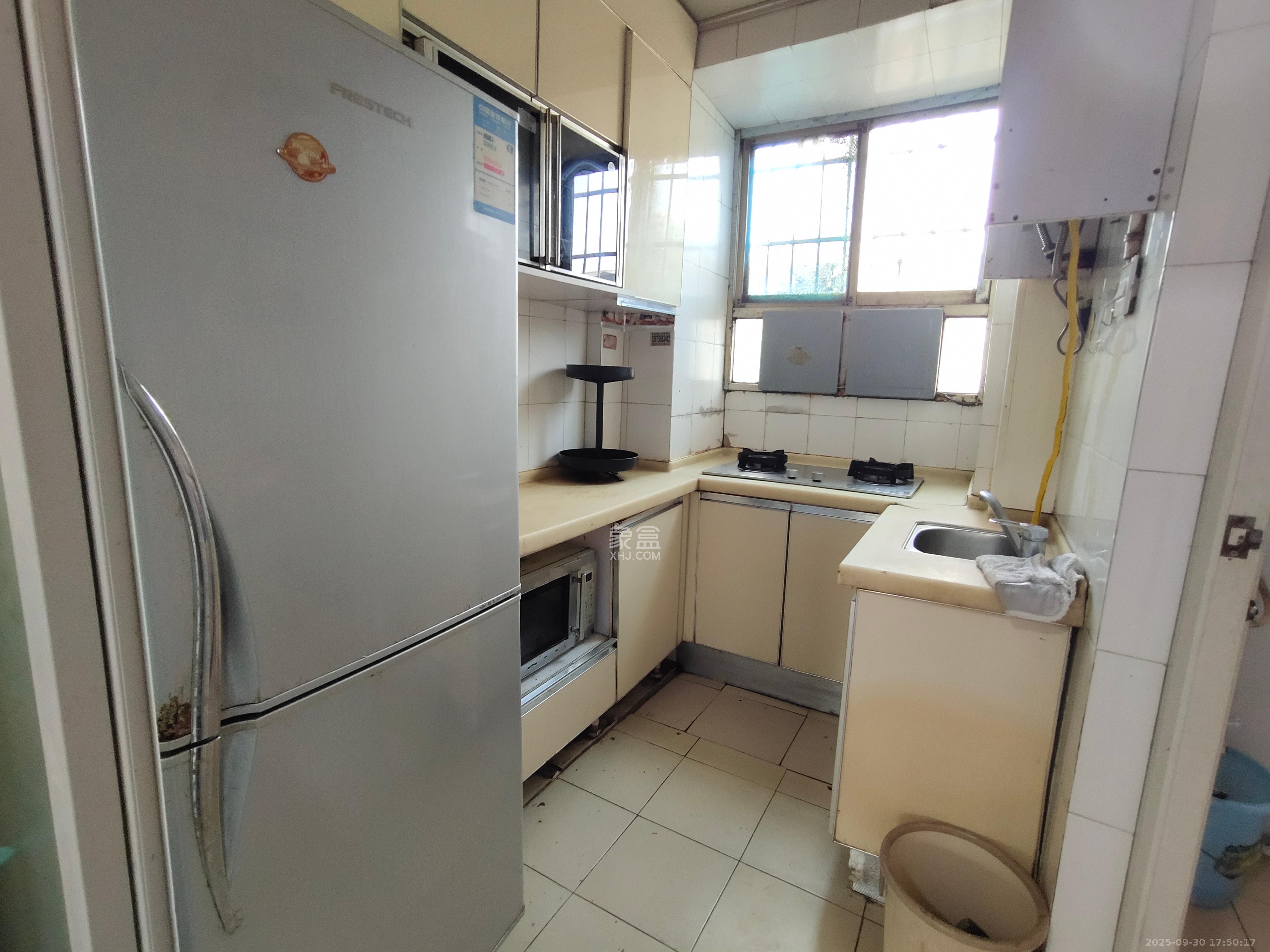 扬帆小区 1室1厅1卫 1500.0元/月 扬帆小区 1室1厅1卫 1500.0元/月室内图