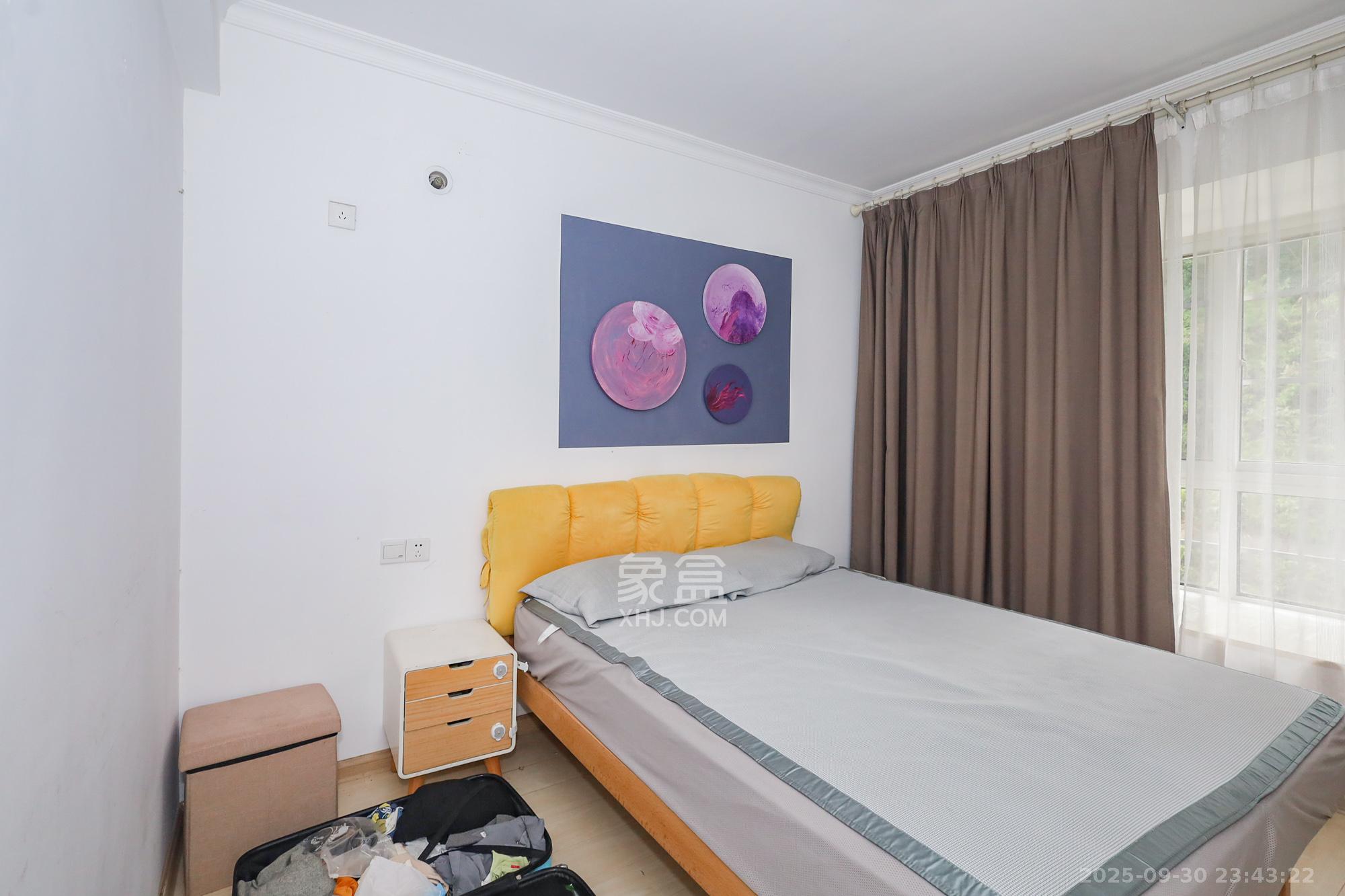 谷山乐园三期 3室2厅1卫 55.8万 谷山乐园三期 3室2厅1卫 55.8万卧室