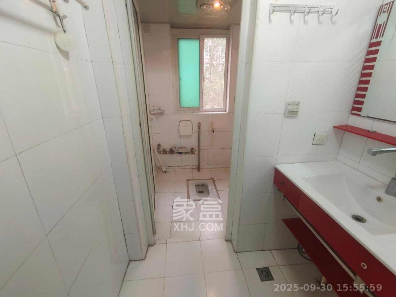 格林星城 3室2厅2卫 2600.0元/月 格林星城 3室2厅2卫 2600.0元/月室内图