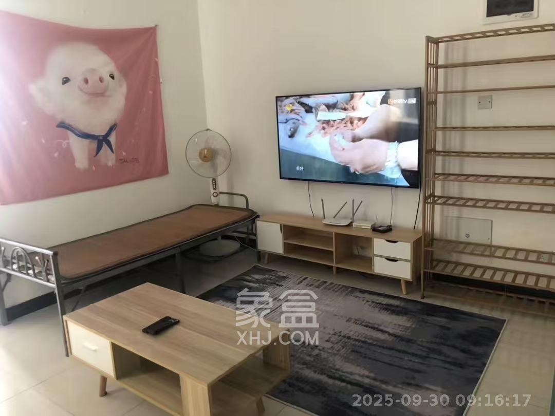 鑫远湘府逸园 1室1厅1卫 1300.0元/月 鑫远湘府逸园 1室1厅1卫 1300.0元/月室内图