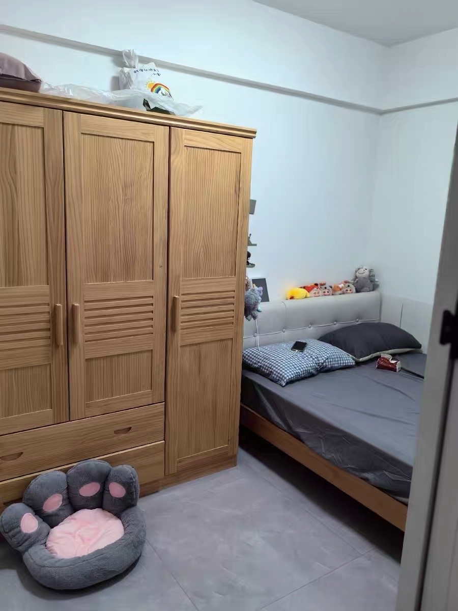 世茂璀璨滨江  1室1厅1卫    1500.0元/月