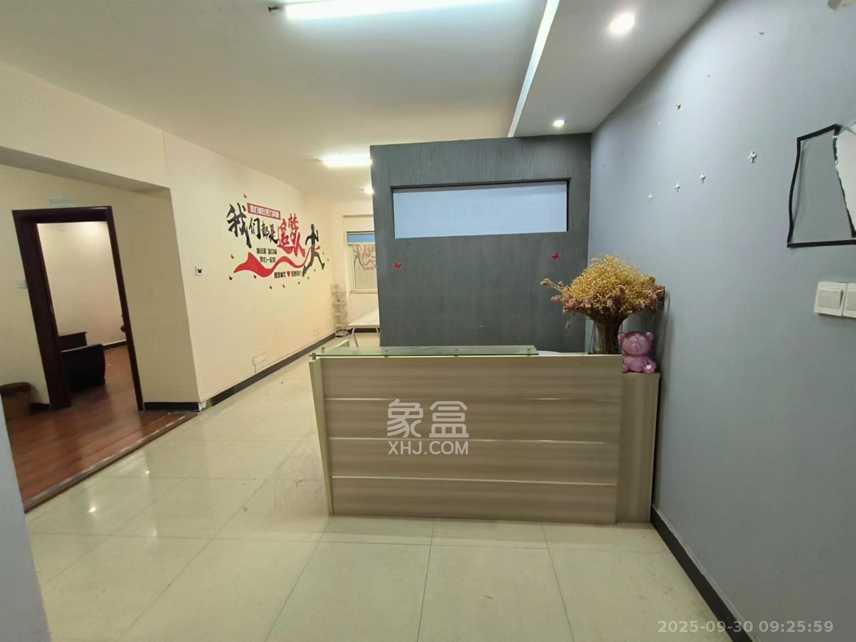 巧克力空间(建鸿达现代大厦) 2室2厅1卫 1800.0元/月 巧克力空间(建鸿达现代大厦) 2室2厅1卫 1800.0元/月室内图