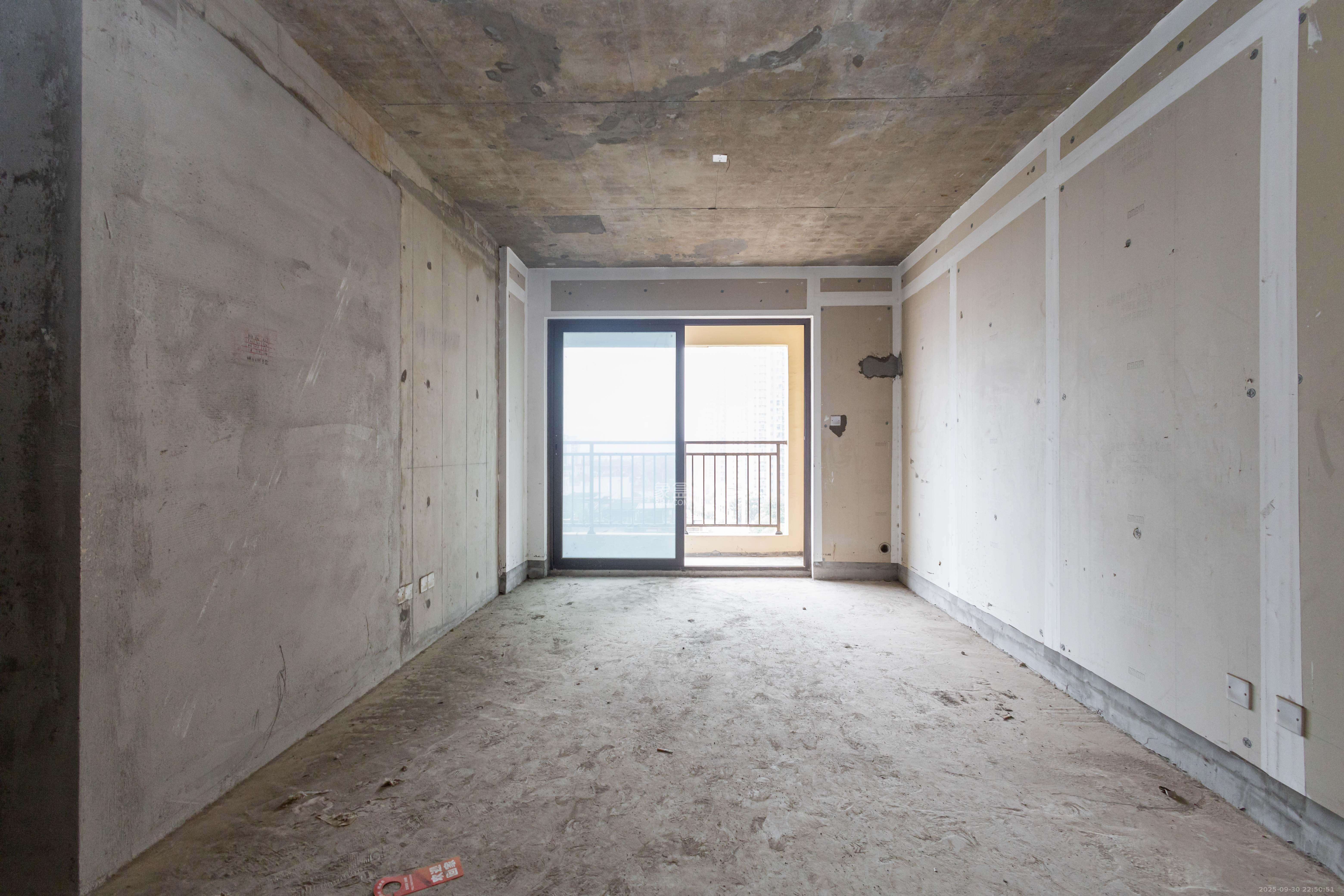 龙湖碧桂园天宸原著  3室2厅1卫    125.0万 龙湖碧桂园天宸原著  3室2厅1卫    125.0万