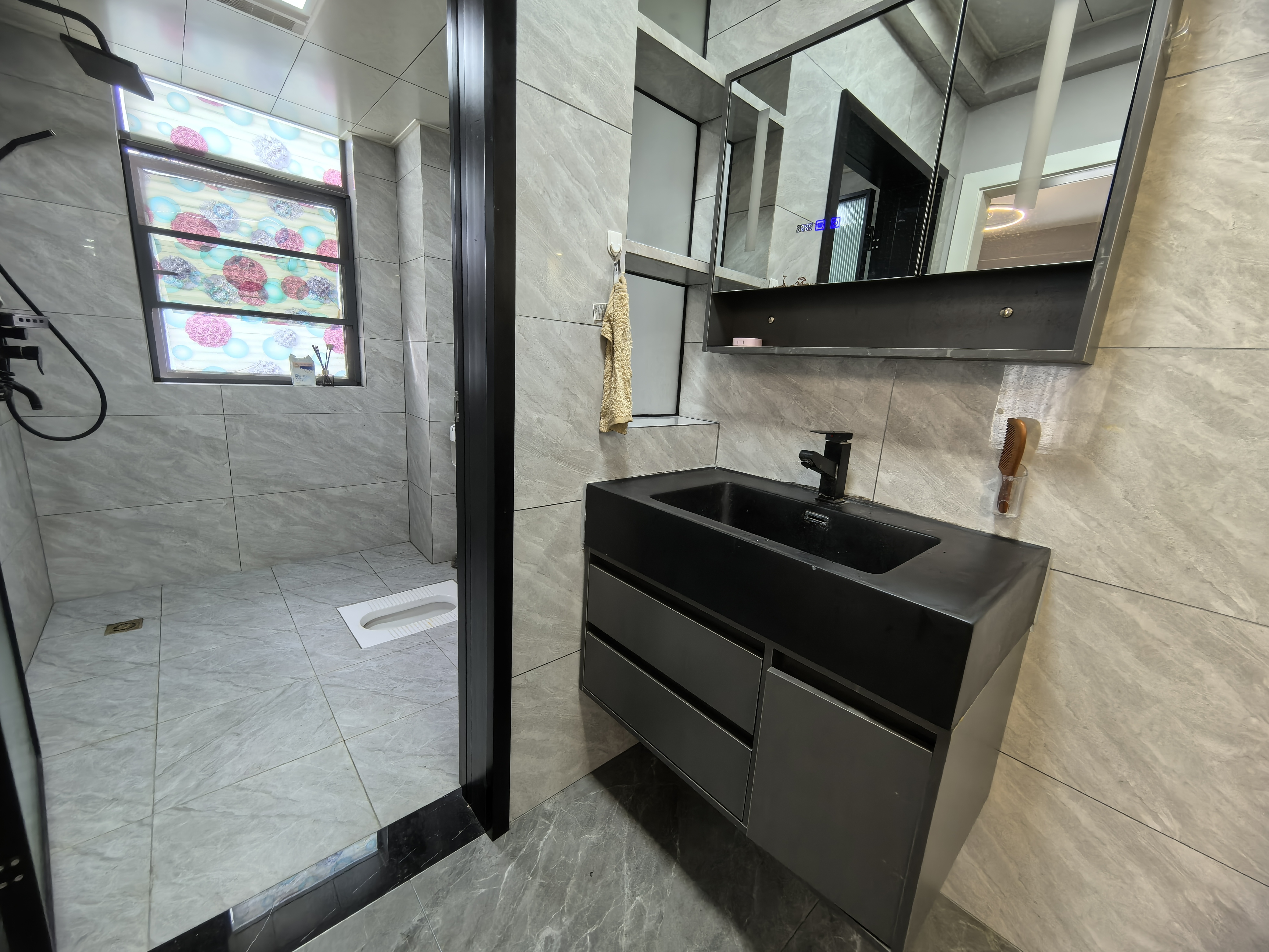 福天华府 2室2厅1卫 2200.0元/月 福天华府 2室2厅1卫 2200.0元/月室内图