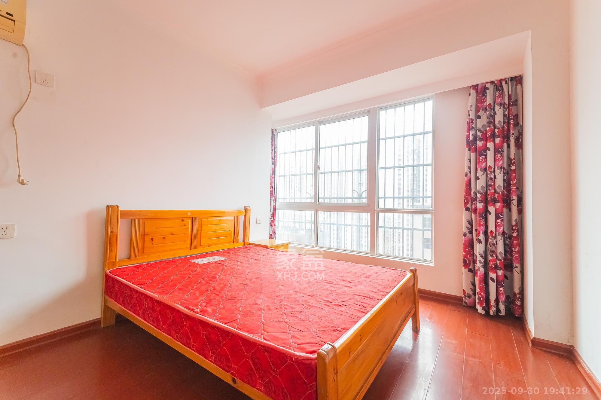 筑梦佳园  3室2厅1卫    55.0万 筑梦佳园  3室2厅1卫    55.0万卧室