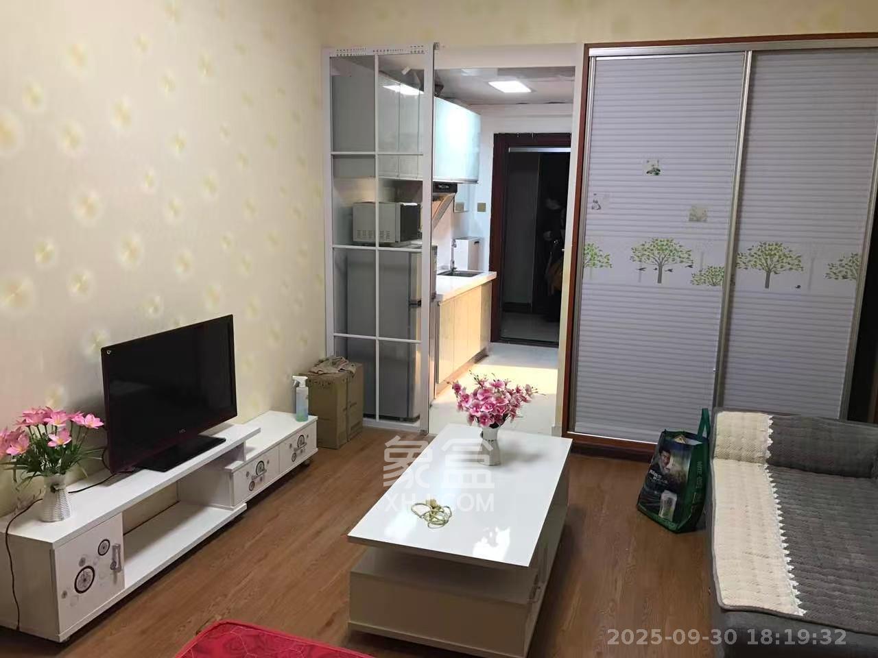 名富公寓 1室1厅1卫 1300.0元/月 名富公寓 1室1厅1卫 1300.0元/月室内图