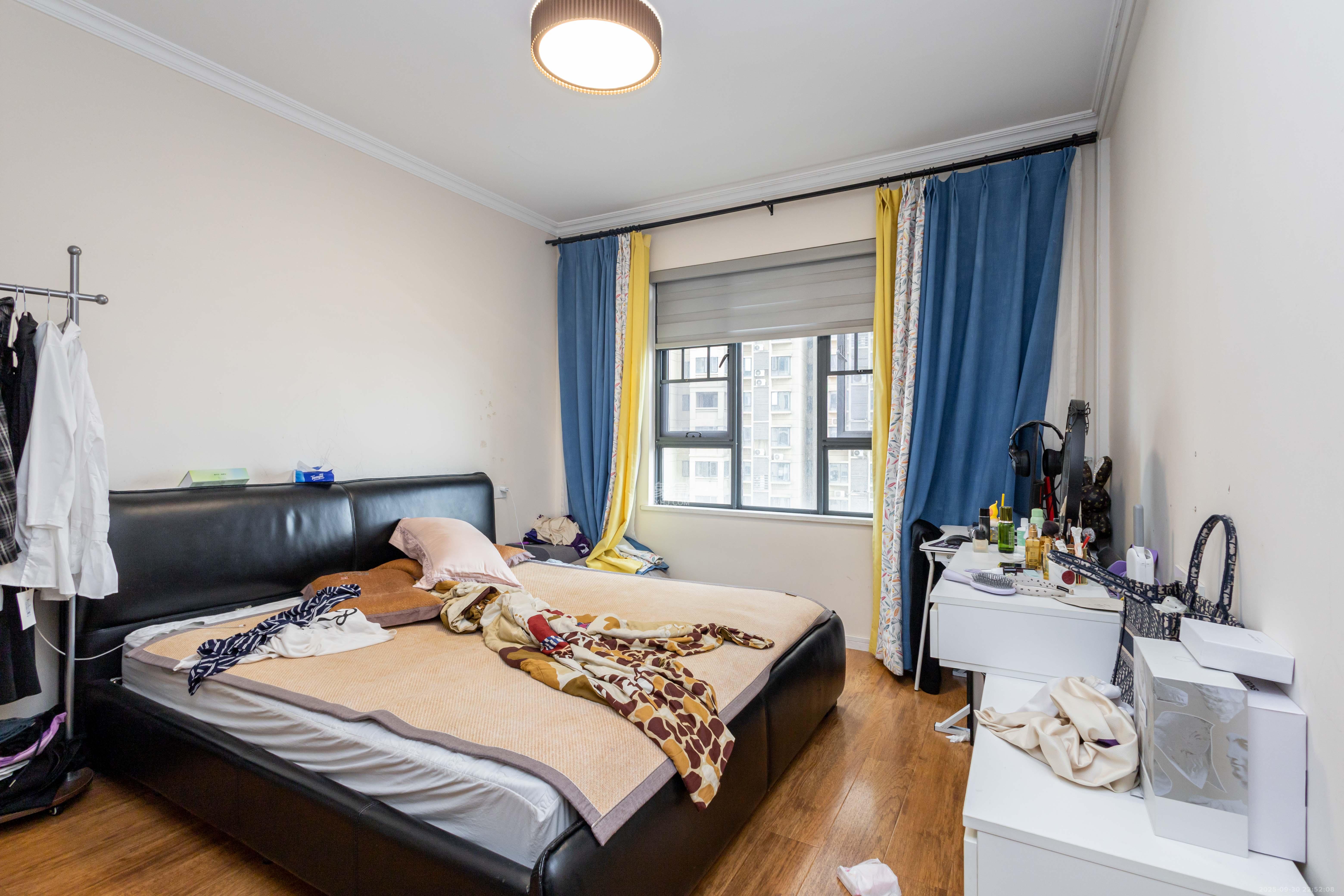 爵世名邸东湖(东湖壹号企业总部基地) 3室2厅2卫 106.0万 爵世名邸东湖(东湖壹号企业总部基地) 3室2厅2卫 106.0万卧室