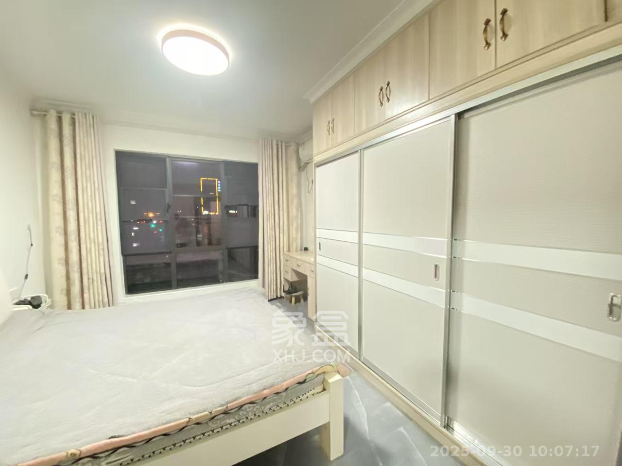 东宜兰园  3室2厅2卫    2350.0元/月室内图