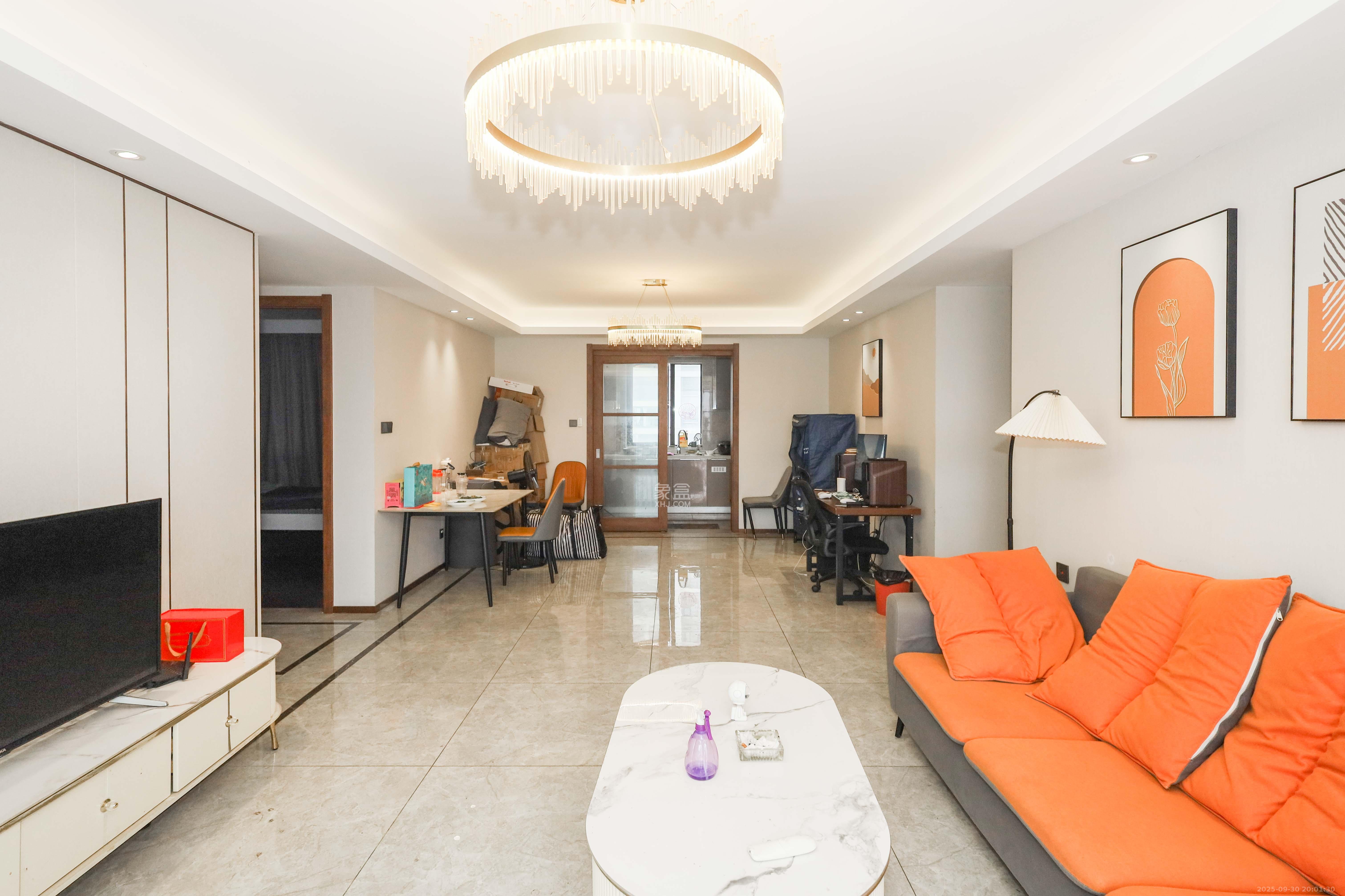 梅溪悦章 4室2厅2卫 180.0万 梅溪悦章 4室2厅2卫 180.0万客厅