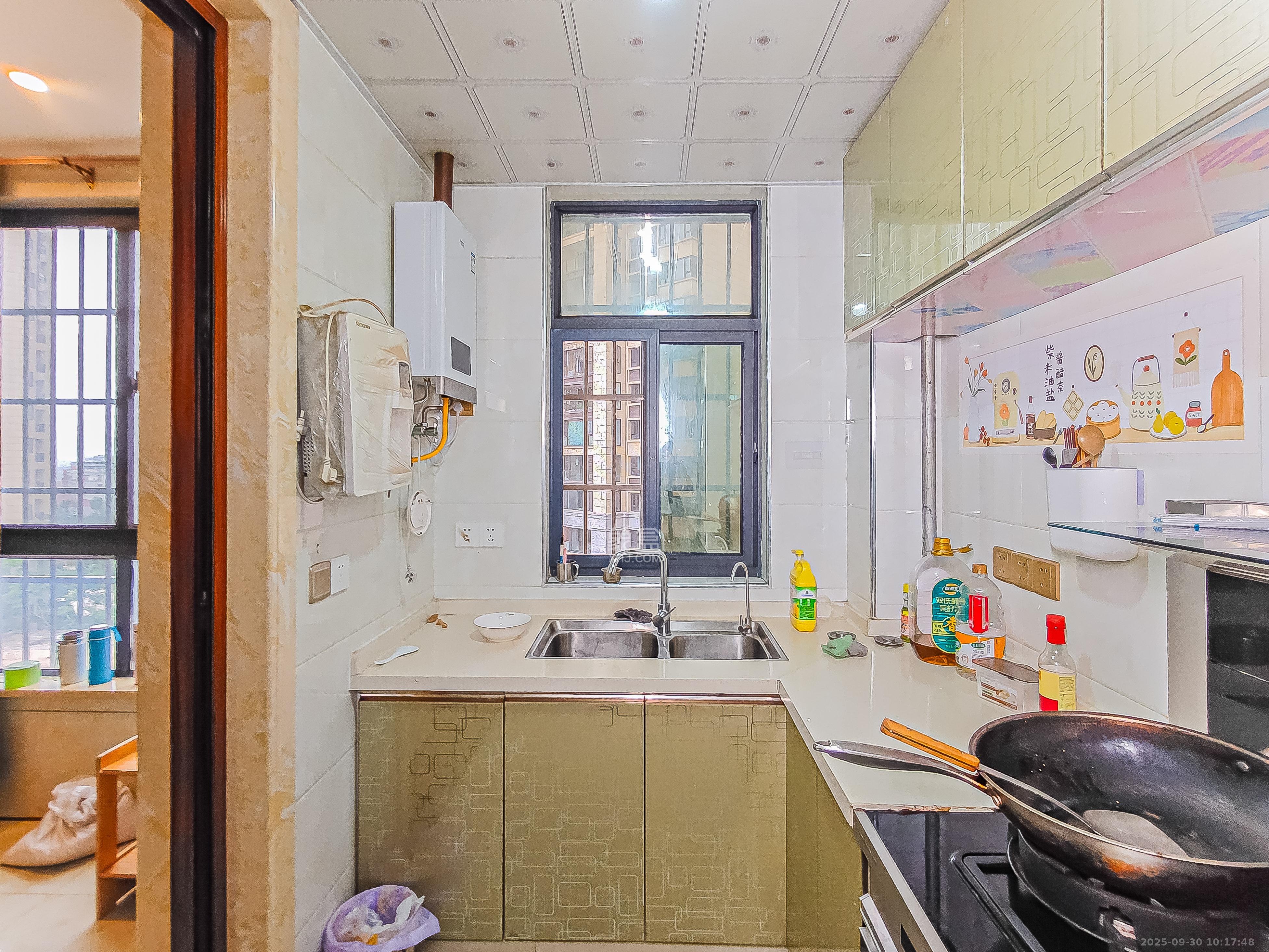 江山如画  3室2厅1卫    95.0万厨房