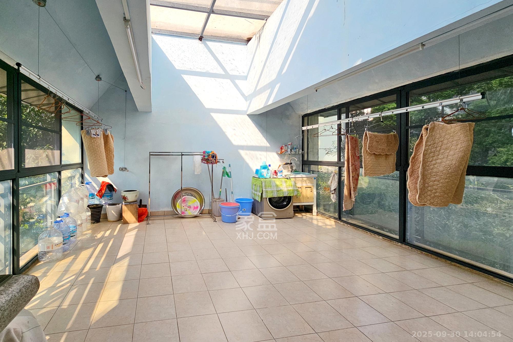 嘉宇盛世华章 4室2厅2卫 3800.0元/月 嘉宇盛世华章 4室2厅2卫 3800.0元/月室内图